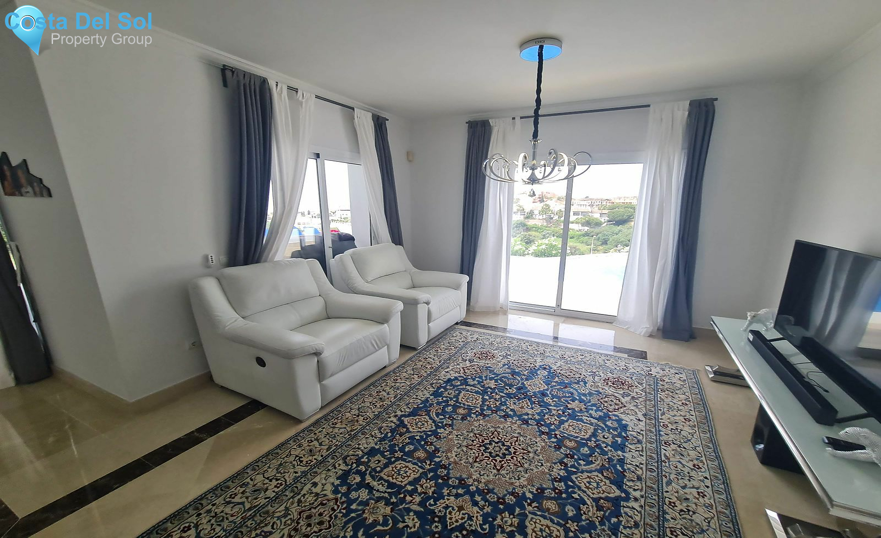 Detached Villa in Riviera del Sol-1138175