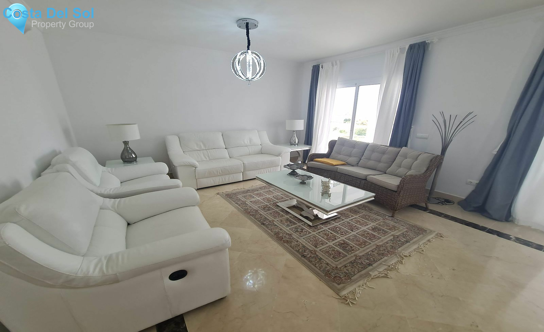 Detached Villa in Riviera del Sol-1138181
