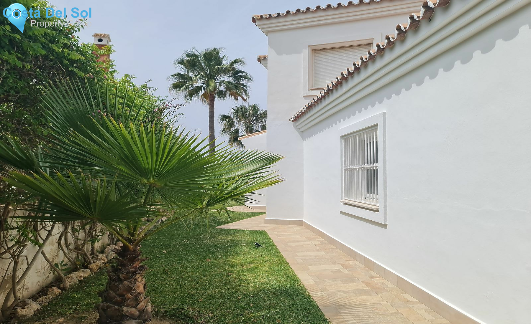 Detached Villa in Riviera del Sol-1138168