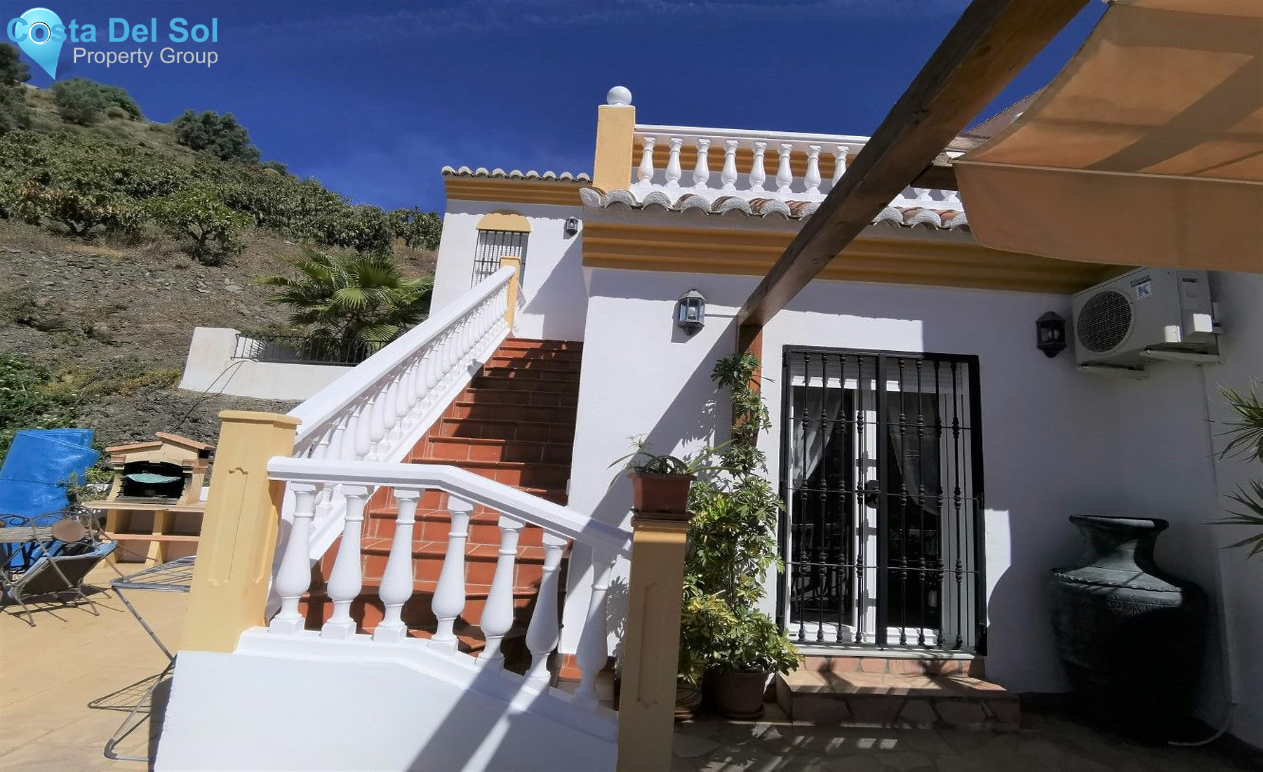 Detached Villa in Sayalonga-1145620