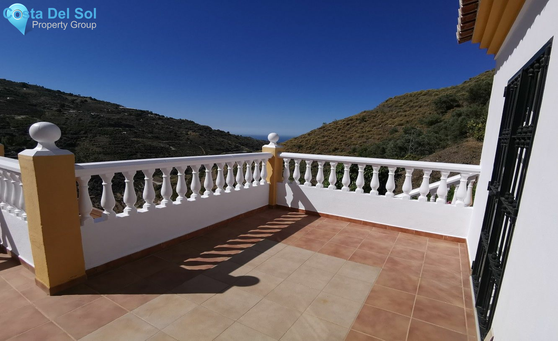Detached Villa in Sayalonga-1145626