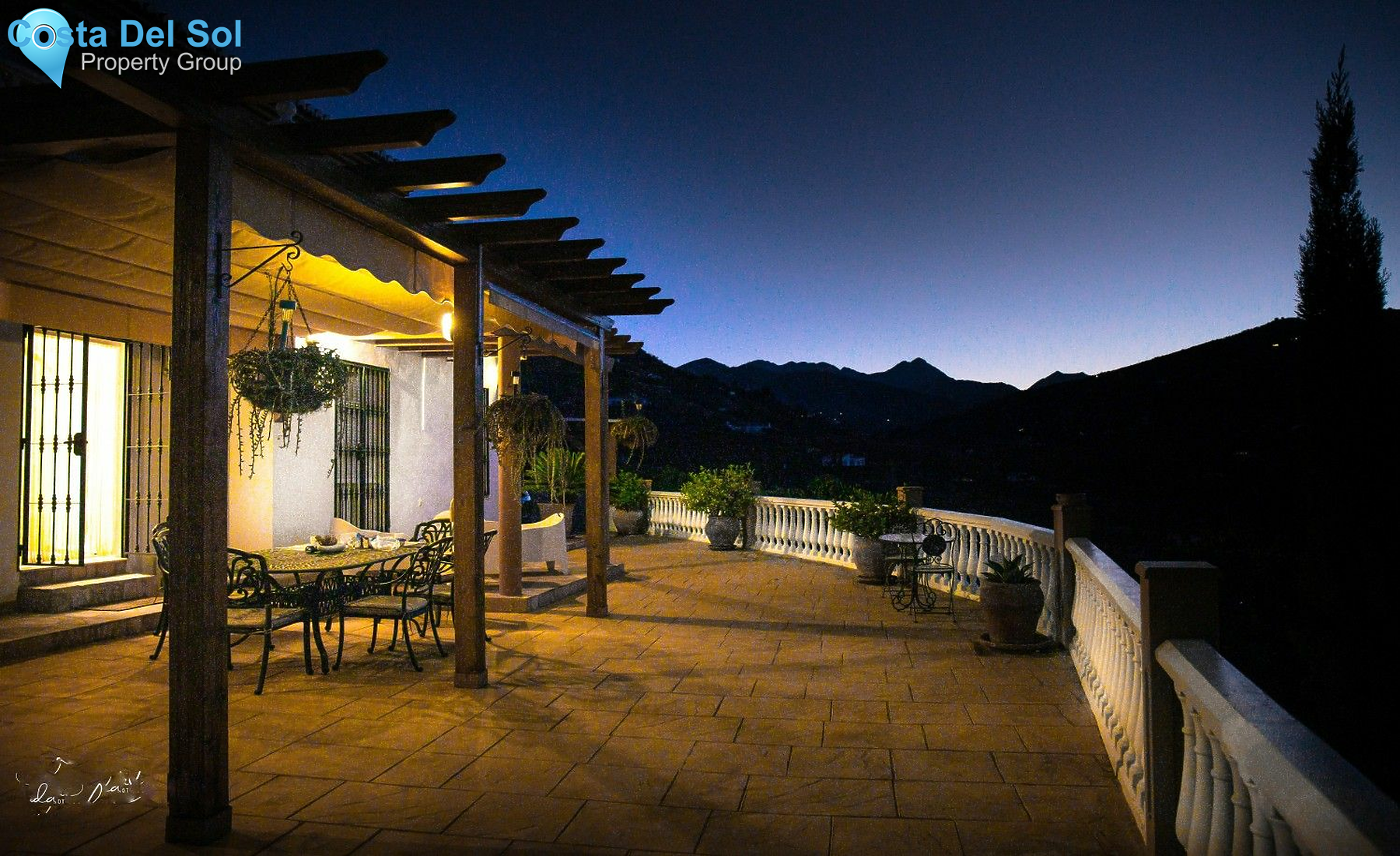 Detached Villa in Sayalonga-1145611