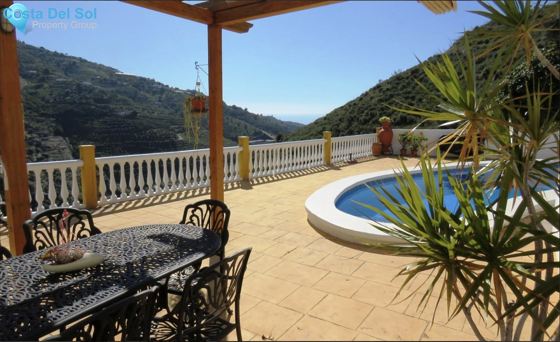 Detached Villa in Sayalonga-1145615