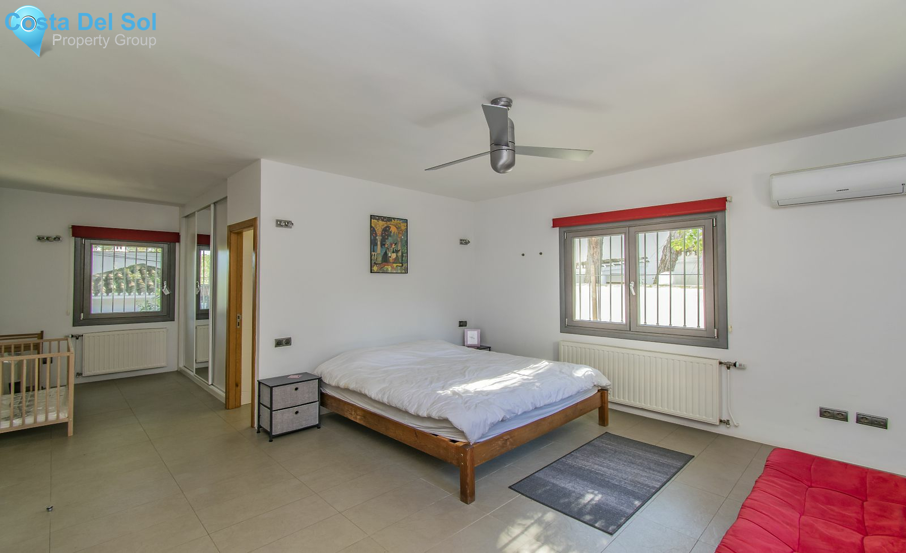 Detached Villa in The Golden Mile-1145159