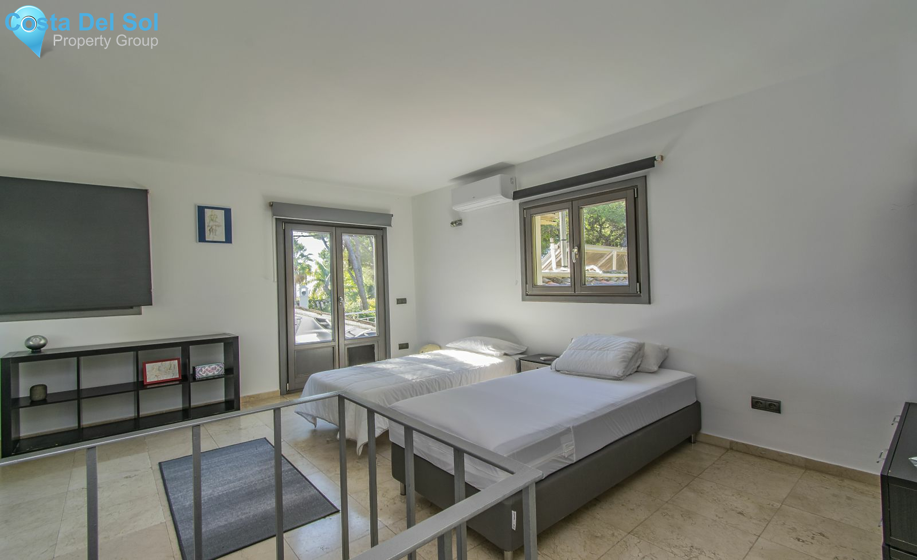 Detached Villa in The Golden Mile-1145148