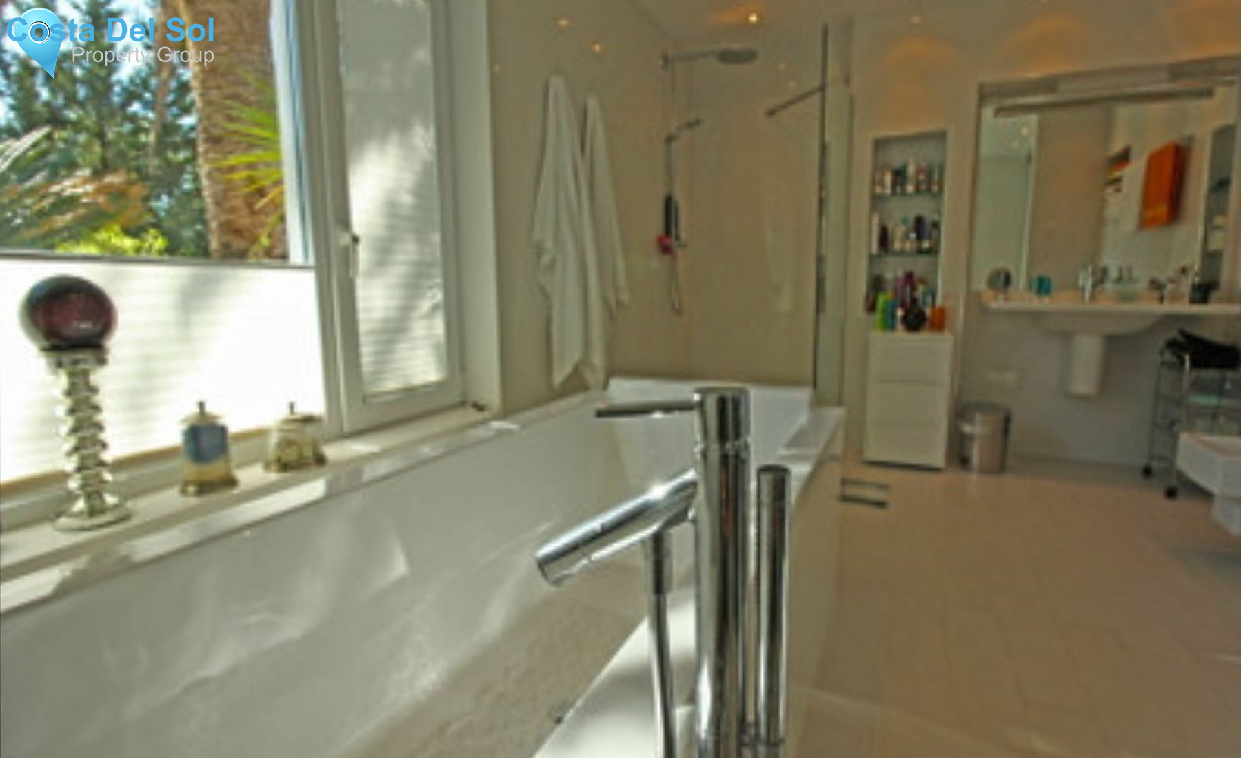 Detached Villa in Valtocado-1464501