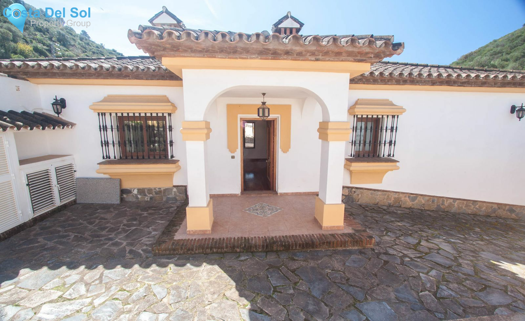 Finca - Cortijo in Marbella-1549636