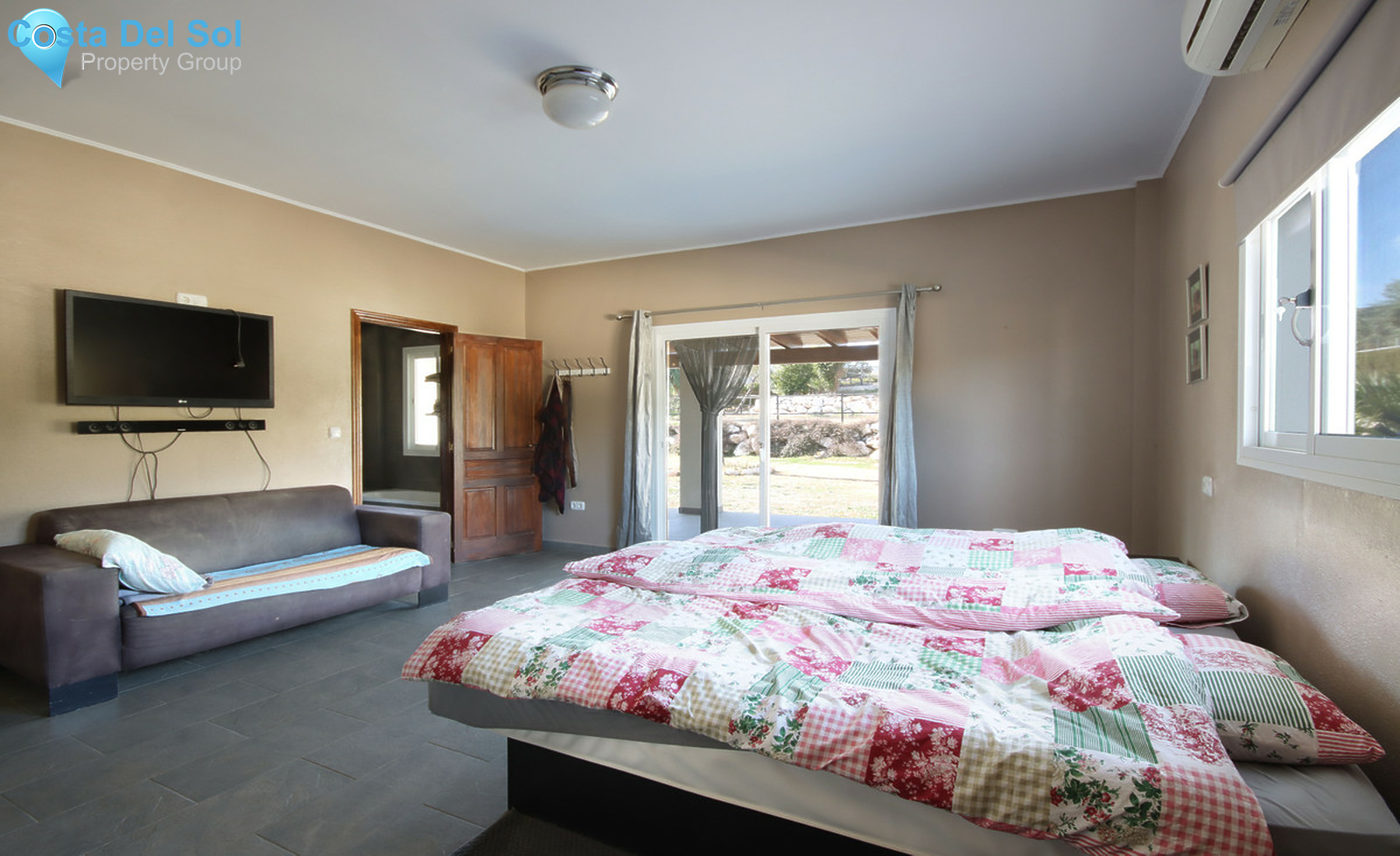 Detached Villa in Monda-689241