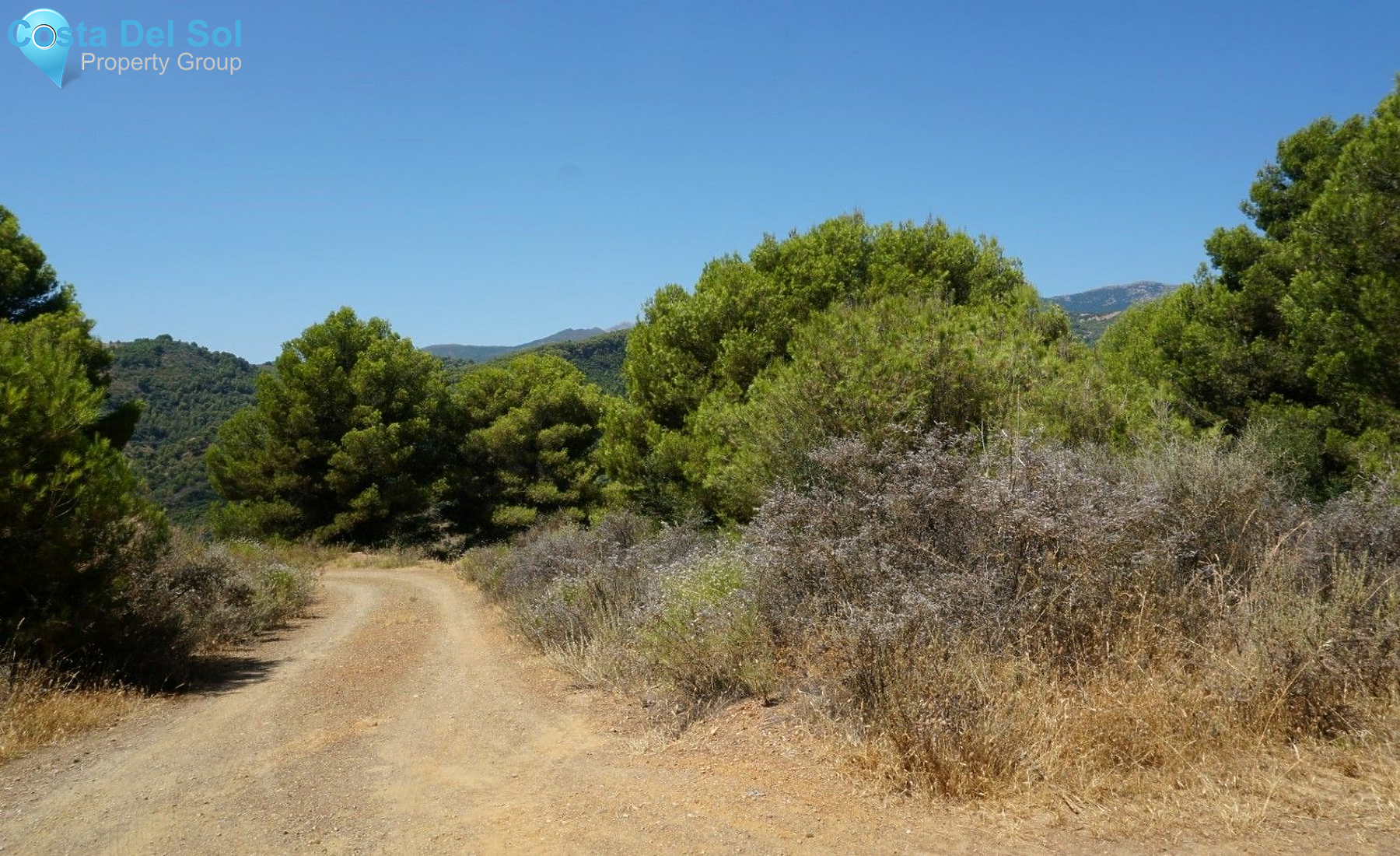 Finca - Cortijo in Yunquera-1231076