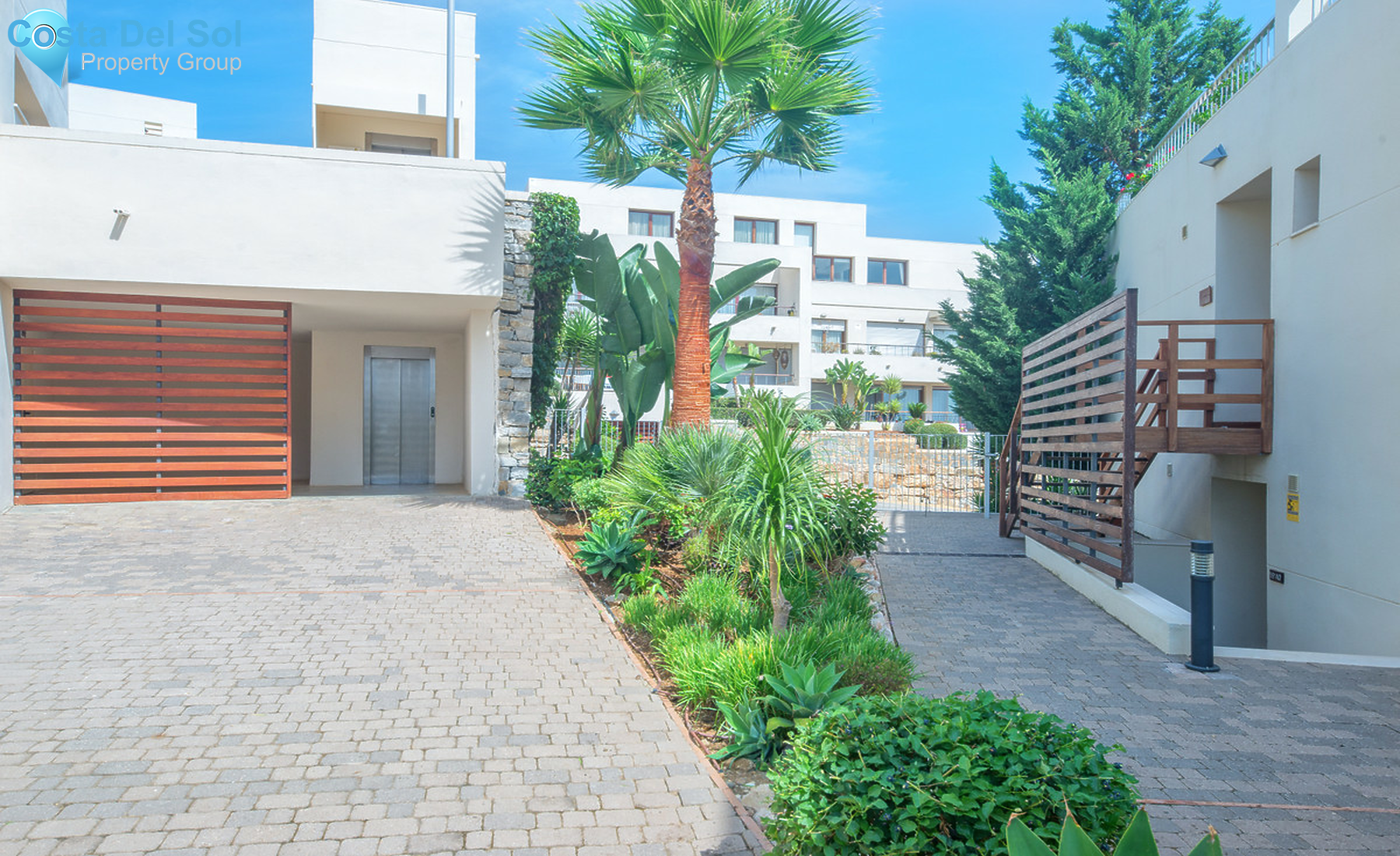 Ground Floor Apartment in Altos de los Monteros