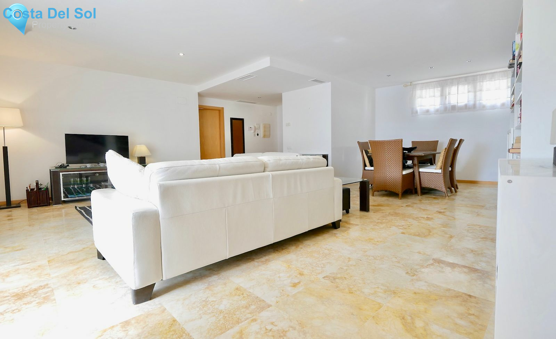 Ground Floor Apartment in Altos de los Monteros-1215078