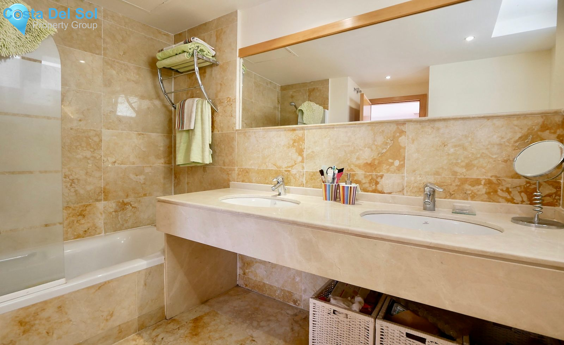 Ground Floor Apartment in Altos de los Monteros-1215085