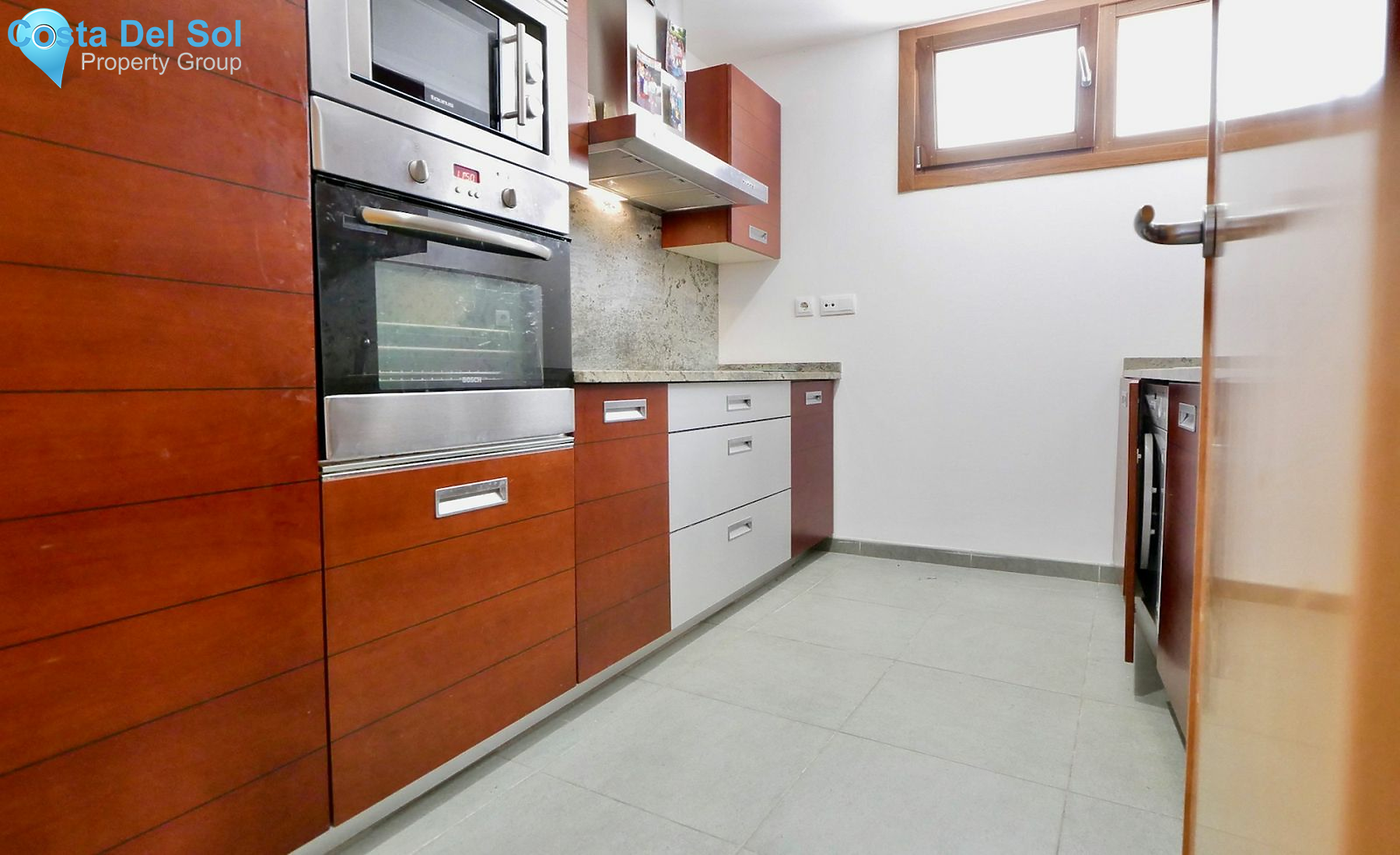 Ground Floor Apartment in Altos de los Monteros-1215071