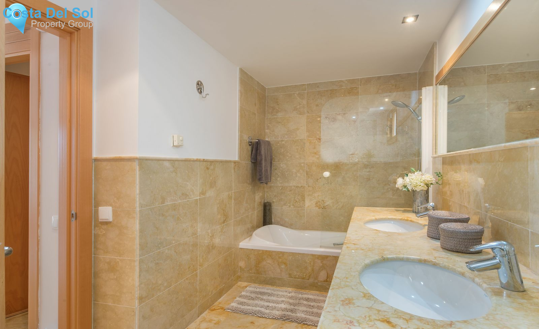 Ground Floor Apartment in Altos de los Monteros-1482676