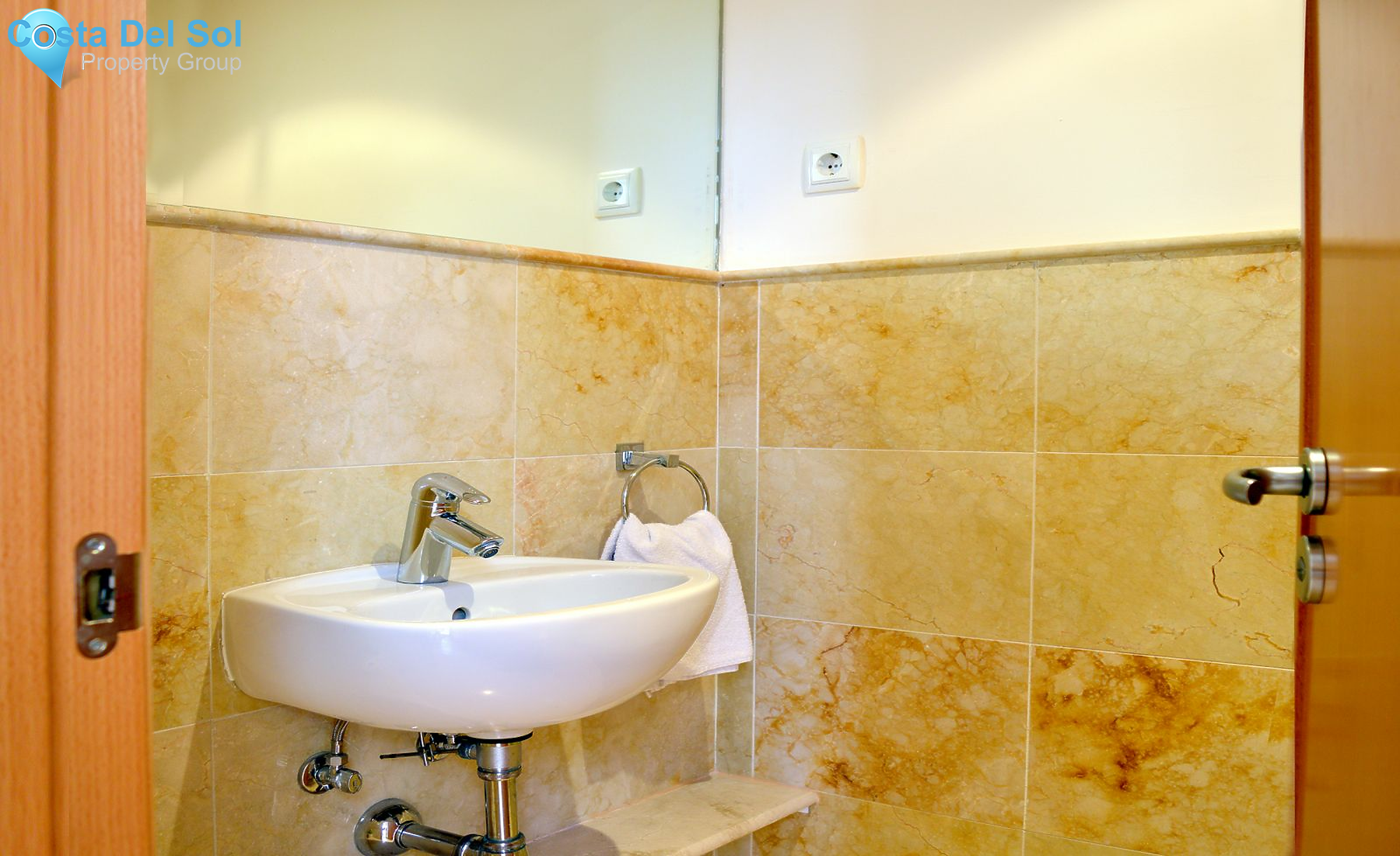 Ground Floor Apartment in Altos de los Monteros-1514960