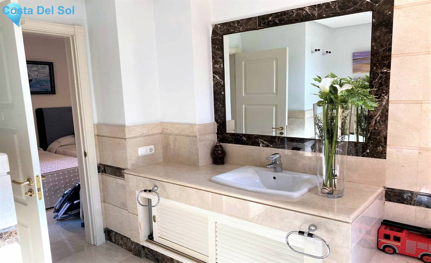 Ground Floor Apartment in Bahía de Marbella-1534675