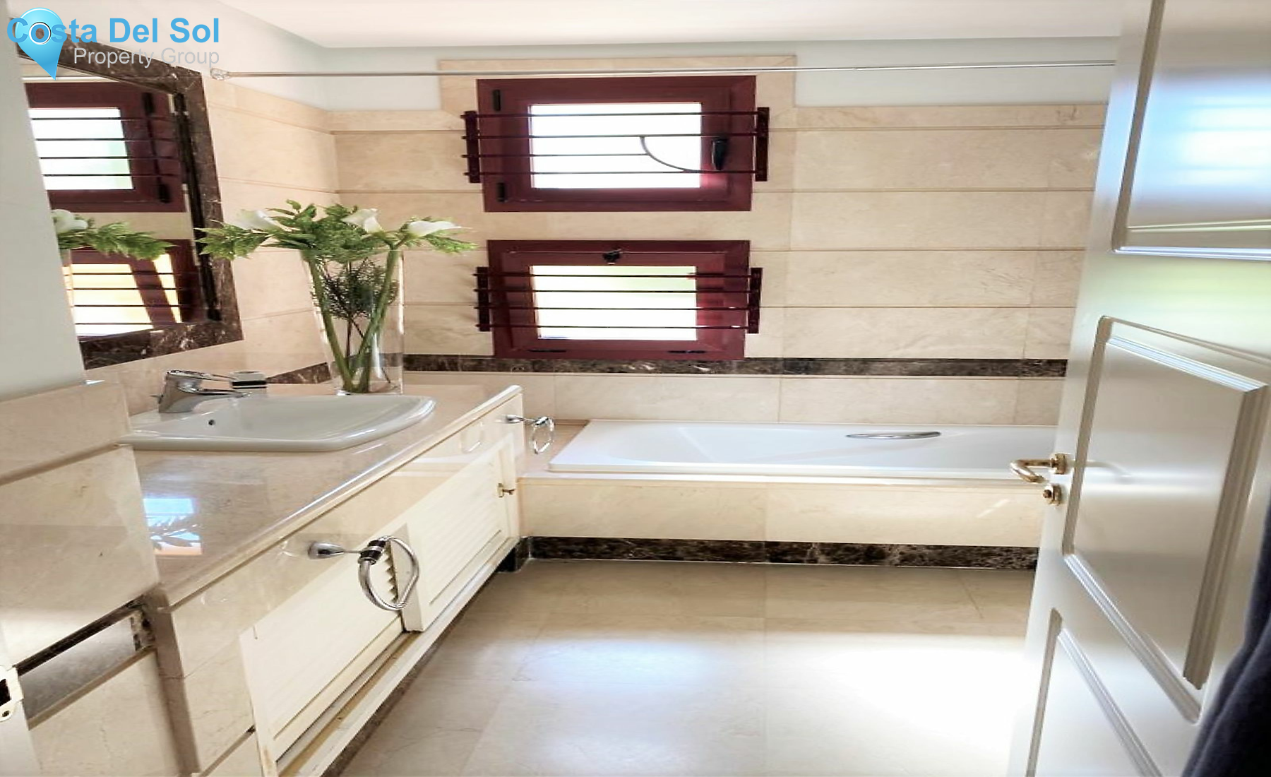 Ground Floor Apartment in Bahía de Marbella-1534665