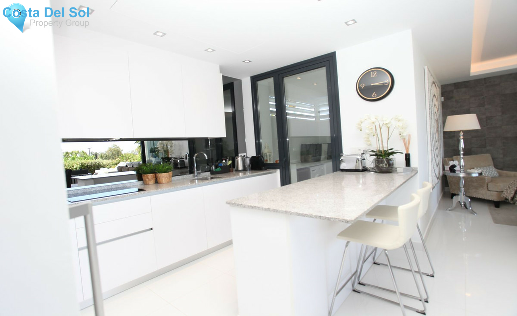 Ground Floor Apartment in Benahavís-1243740