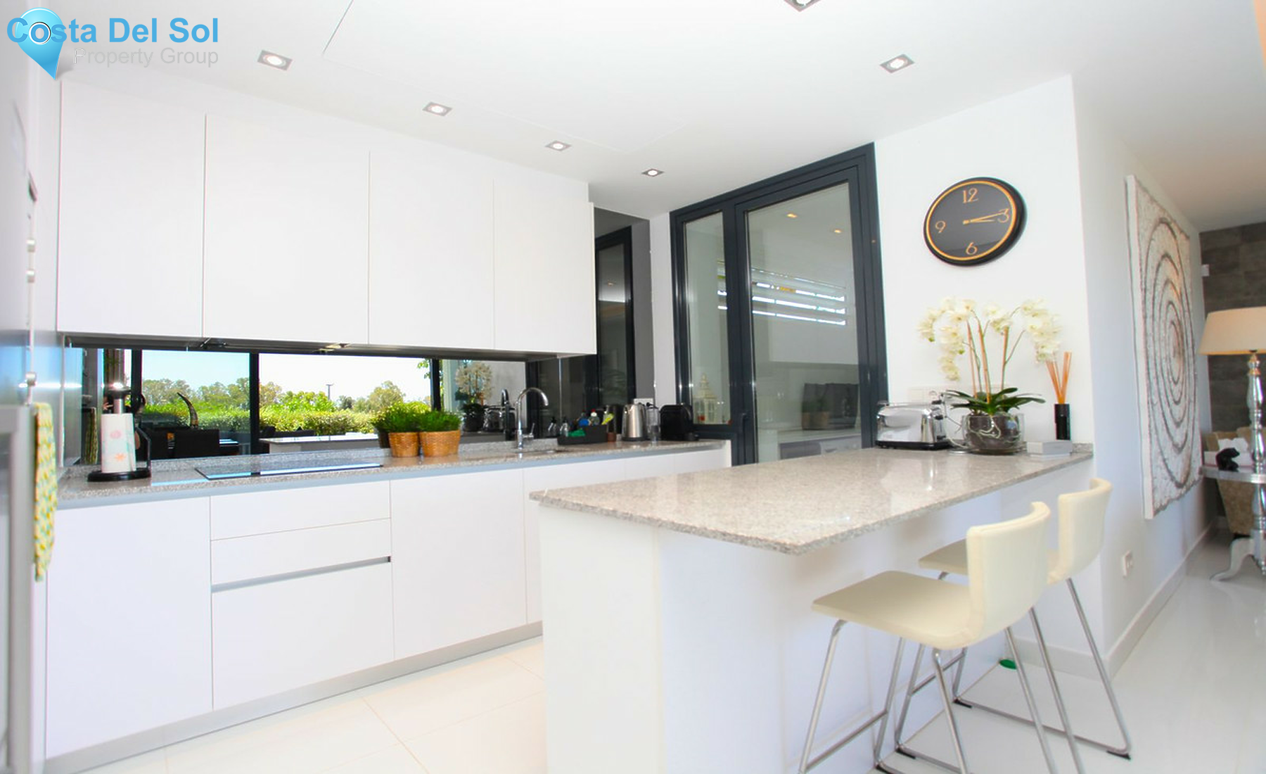 Ground Floor Apartment in Benahavís-1243730