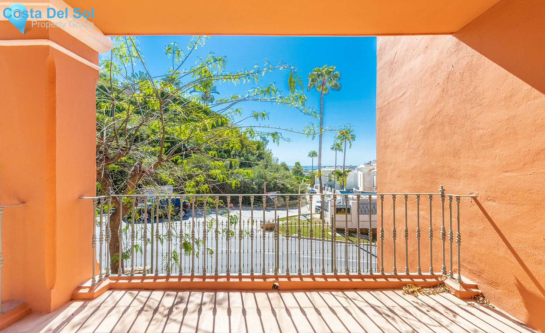 Ground Floor Apartment in Benahavís-1250799
