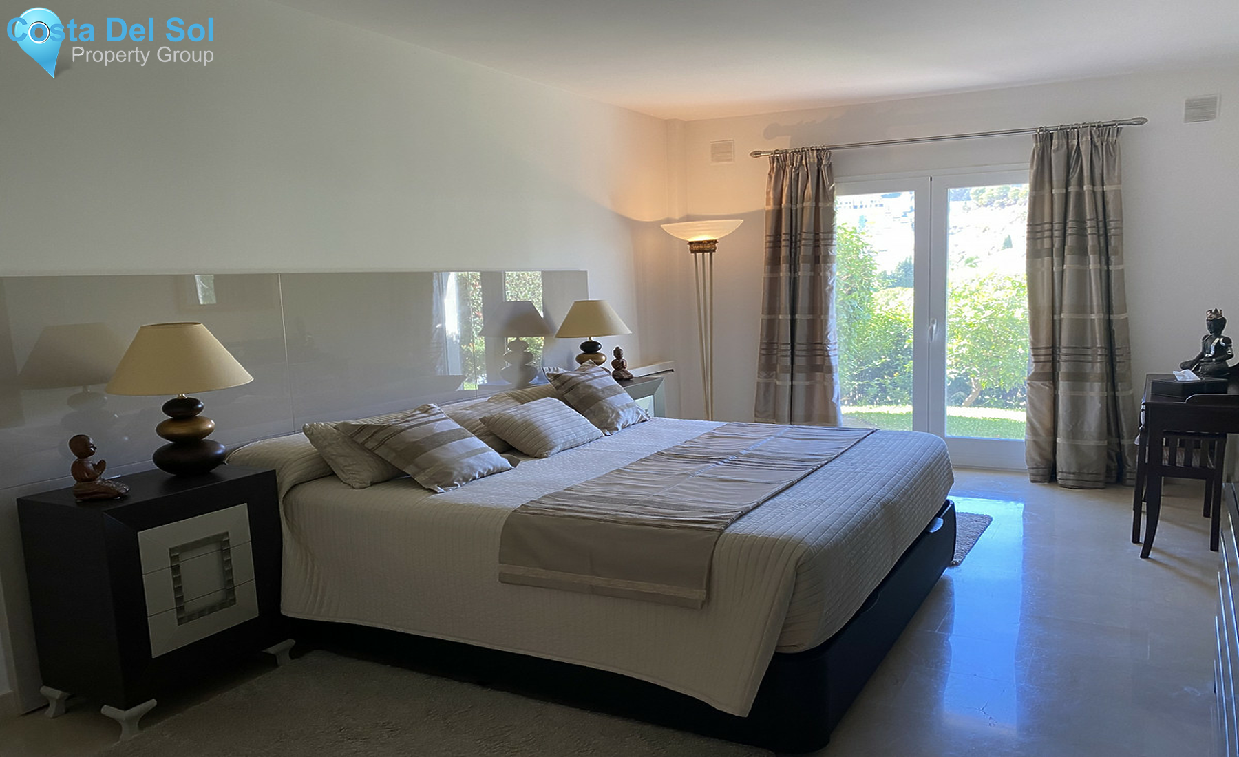 Ground Floor Apartment in Benahavís-1451928