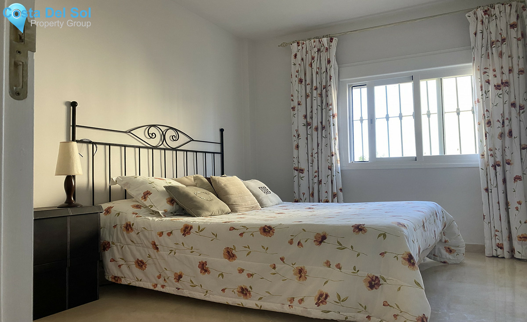 Ground Floor Apartment in Benahavís-1451929