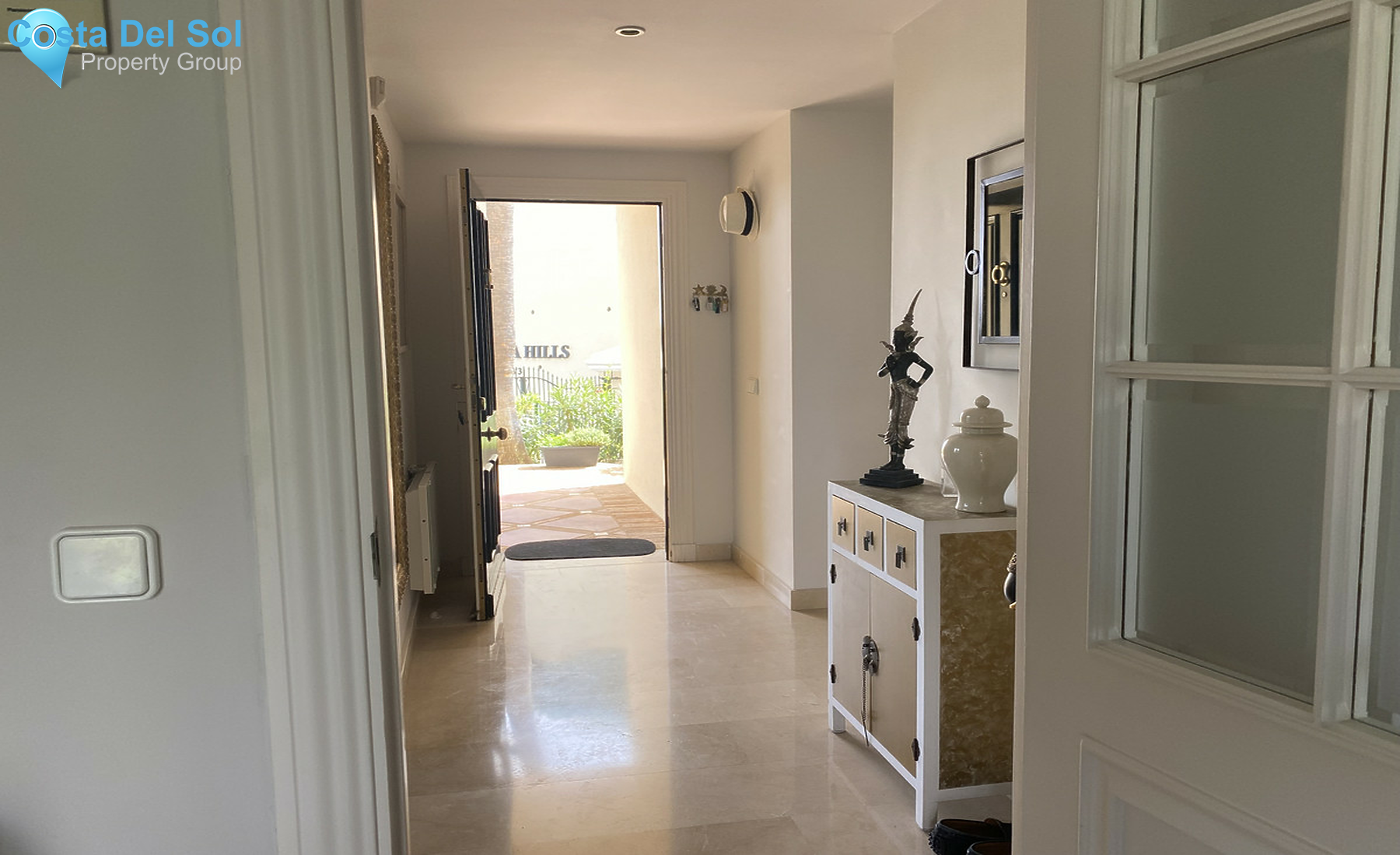 Ground Floor Apartment in Benahavís-1451926