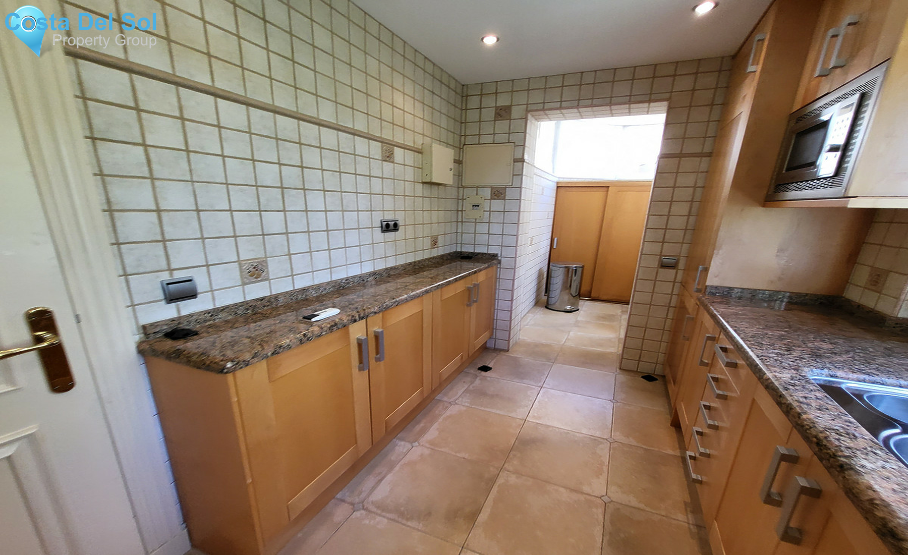 Ground Floor Apartment in Benahavís-1451963