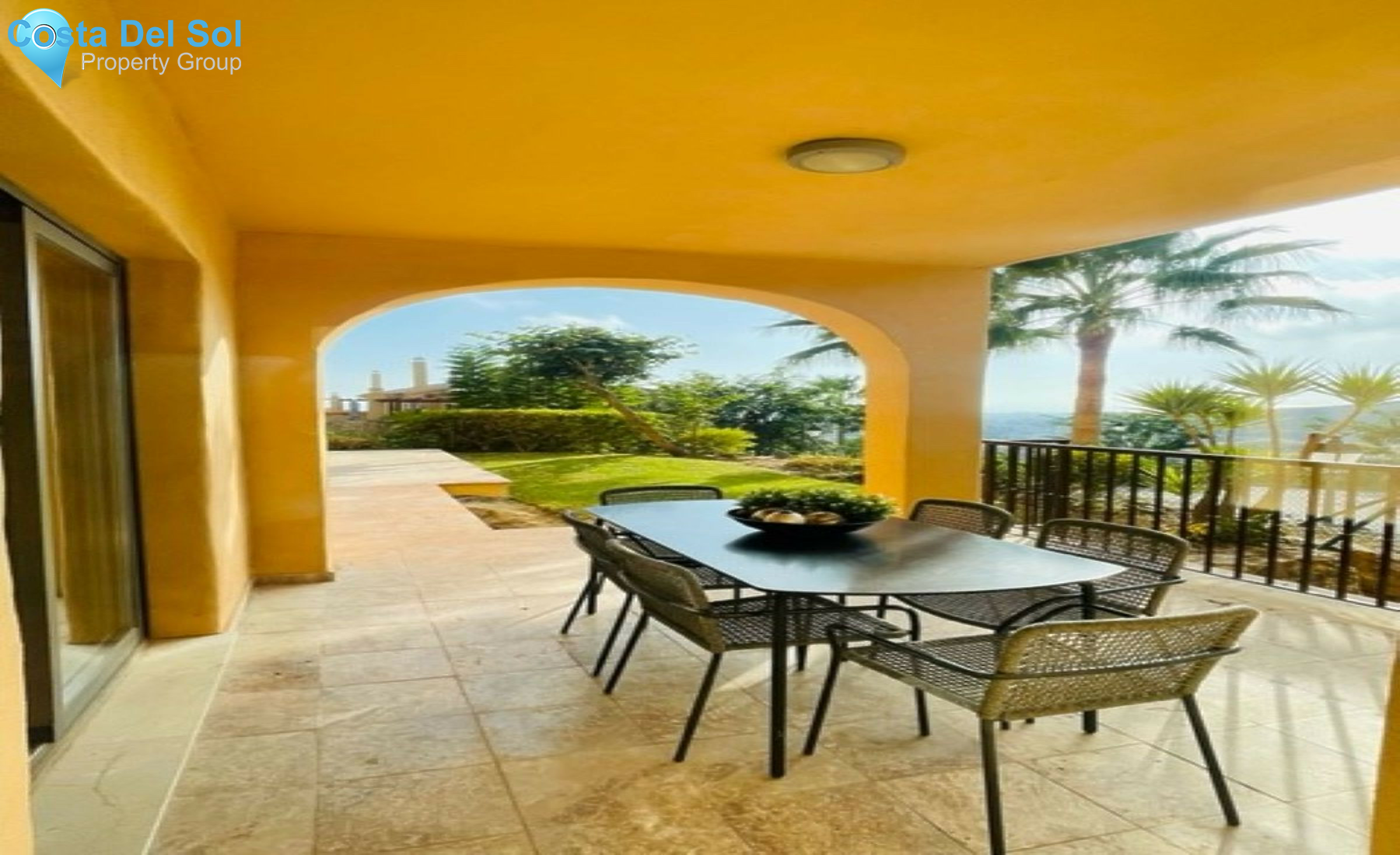 Ground Floor Apartment in Benahavís-1476702