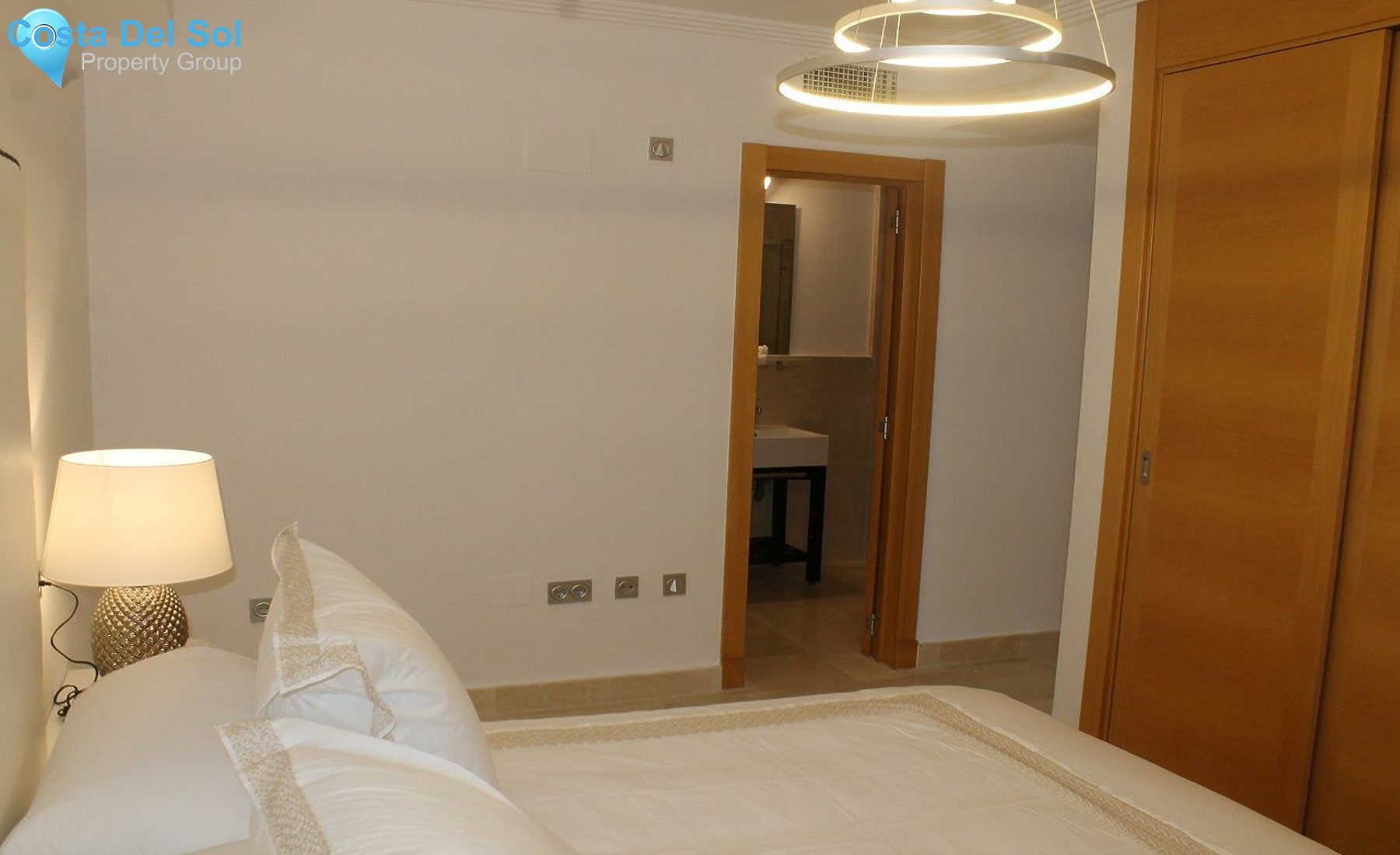 Ground Floor Apartment in Benahavís-1127258
