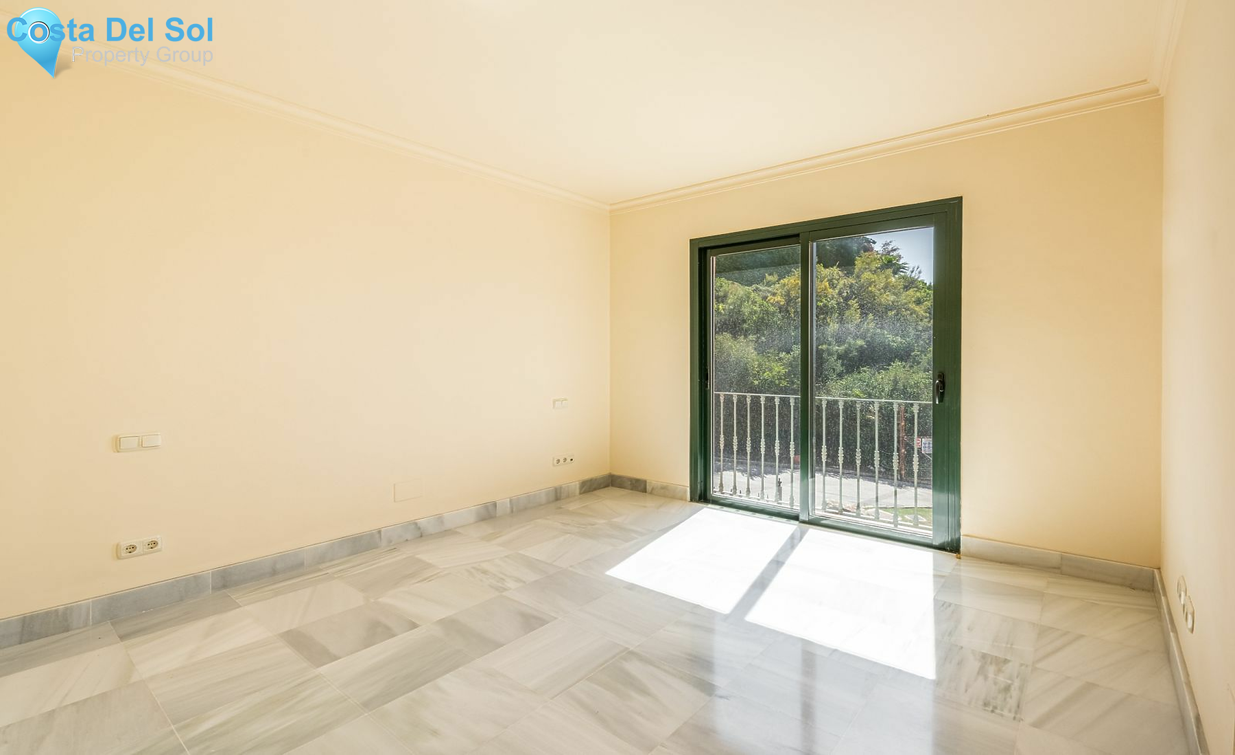 Ground Floor Apartment in Benahavís-1147620