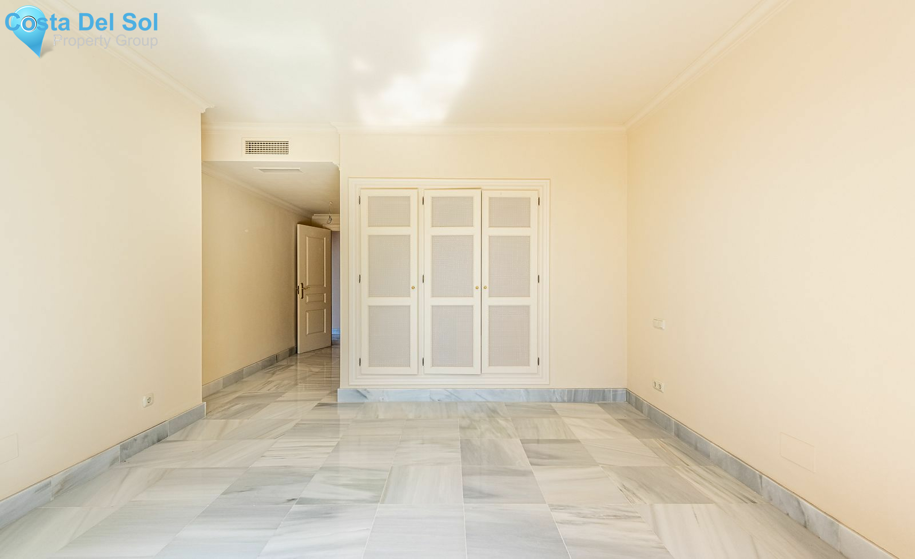 Ground Floor Apartment in Benahavís-1147622