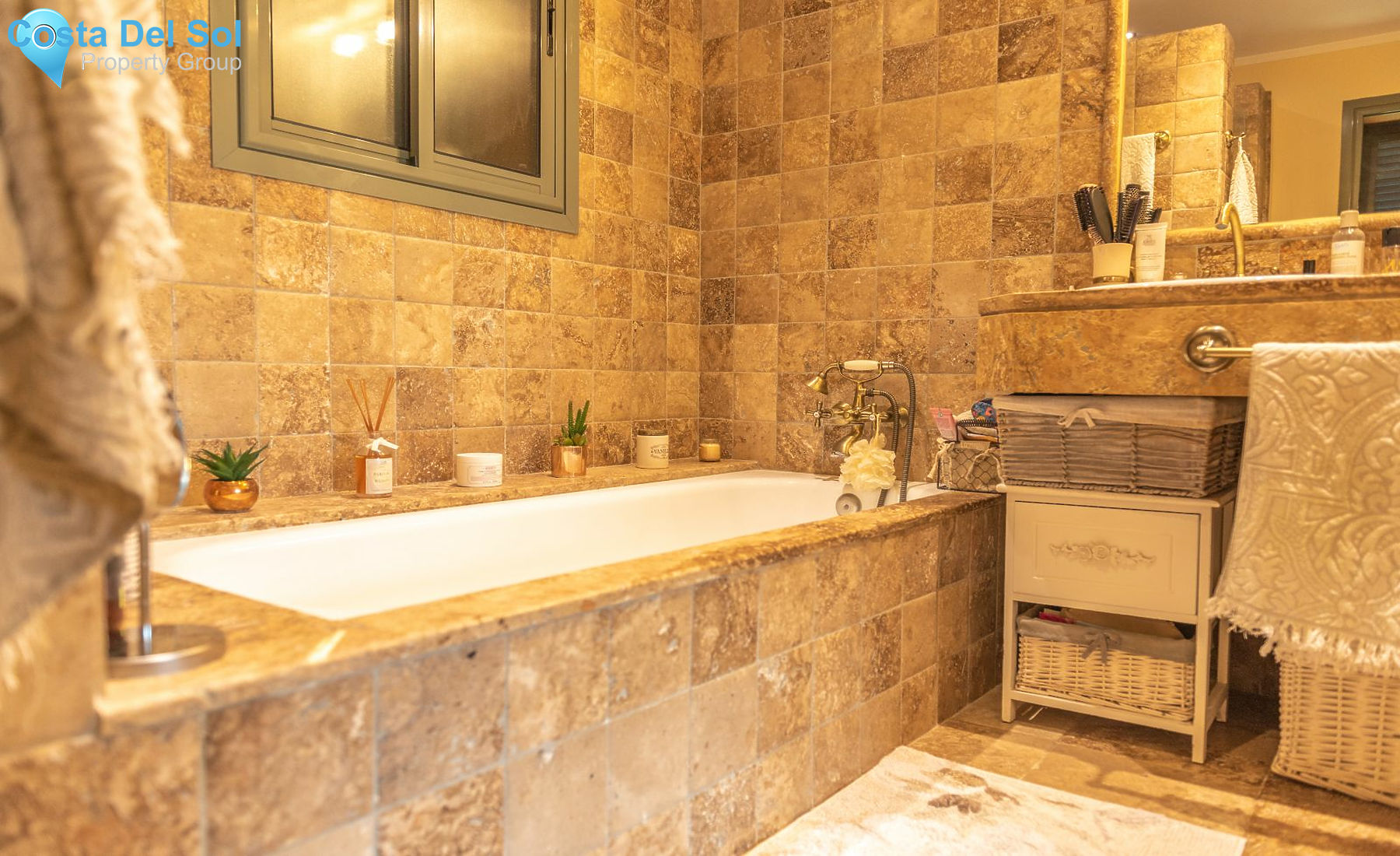 Ground Floor Apartment in Benahavís-1199836