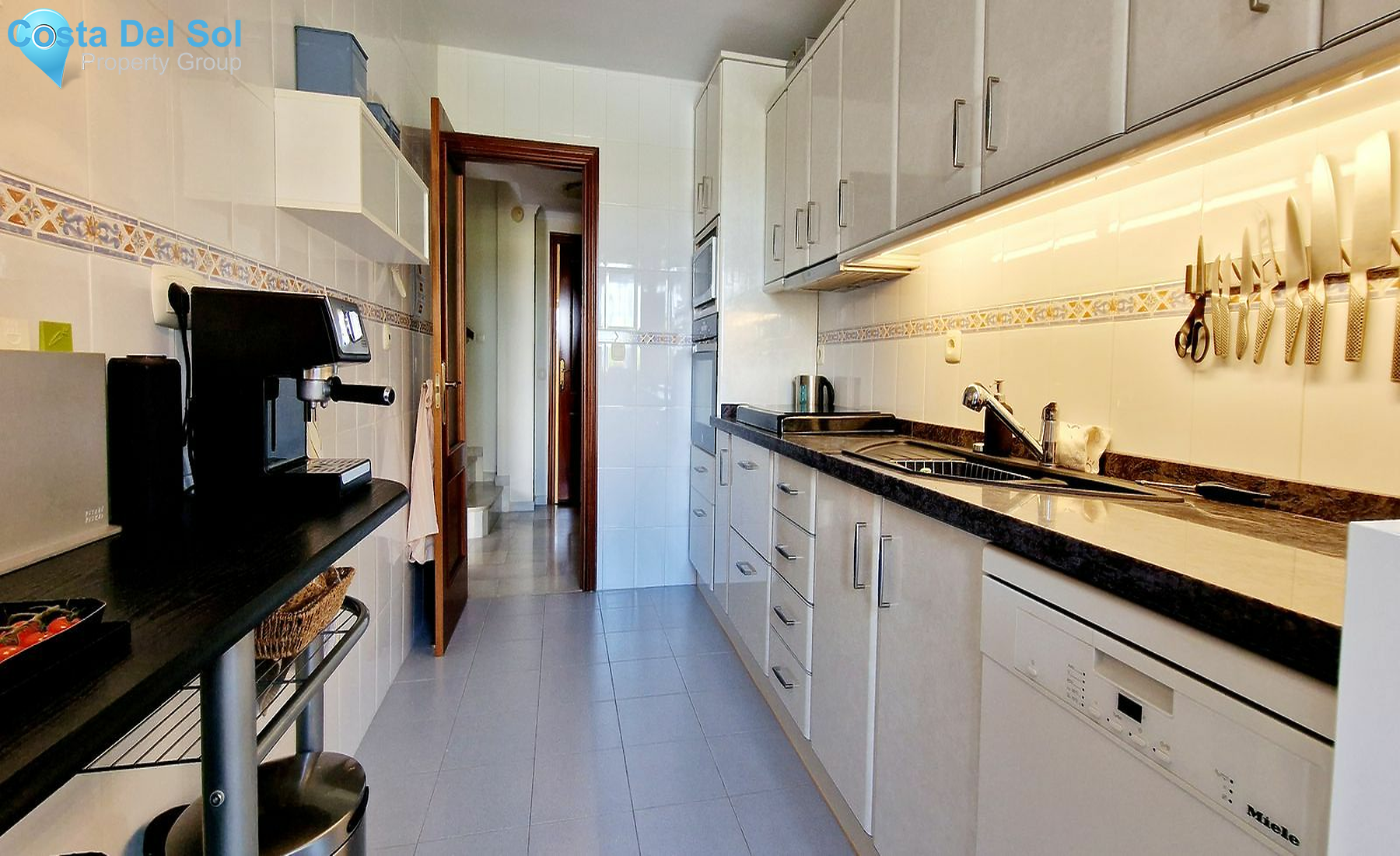 Ground Floor Apartment in Caleta de Vélez-1490751