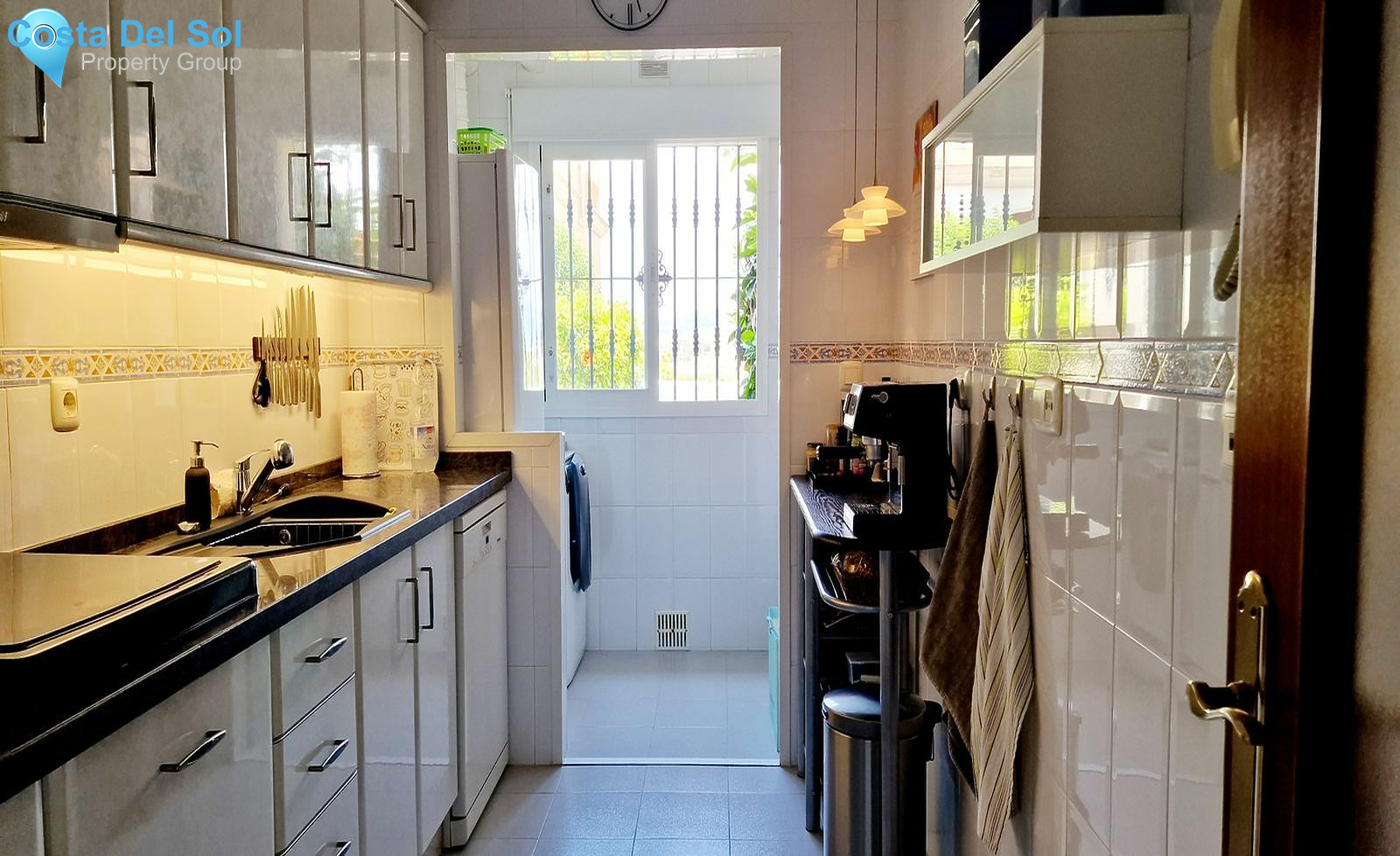 Ground Floor Apartment in Caleta de Vélez-1490752