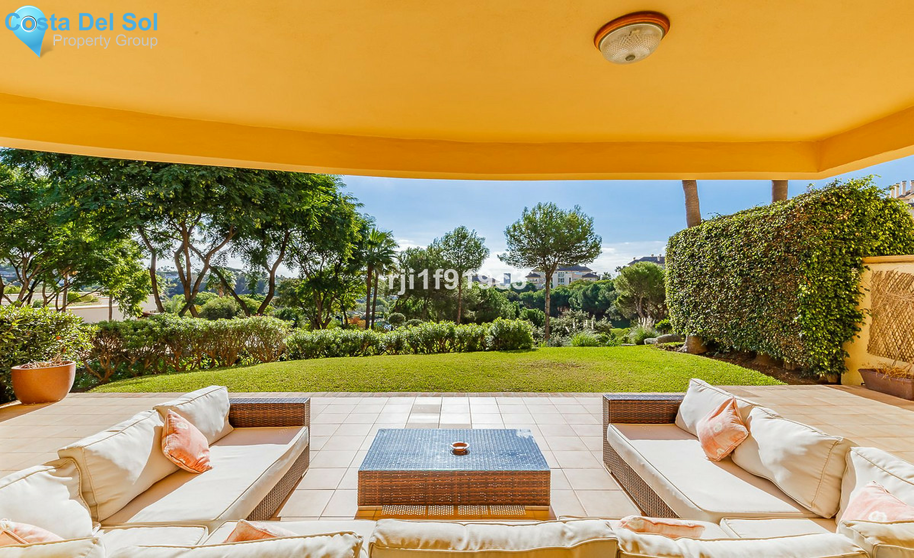 Ground Floor Apartment in Elviria-1527650