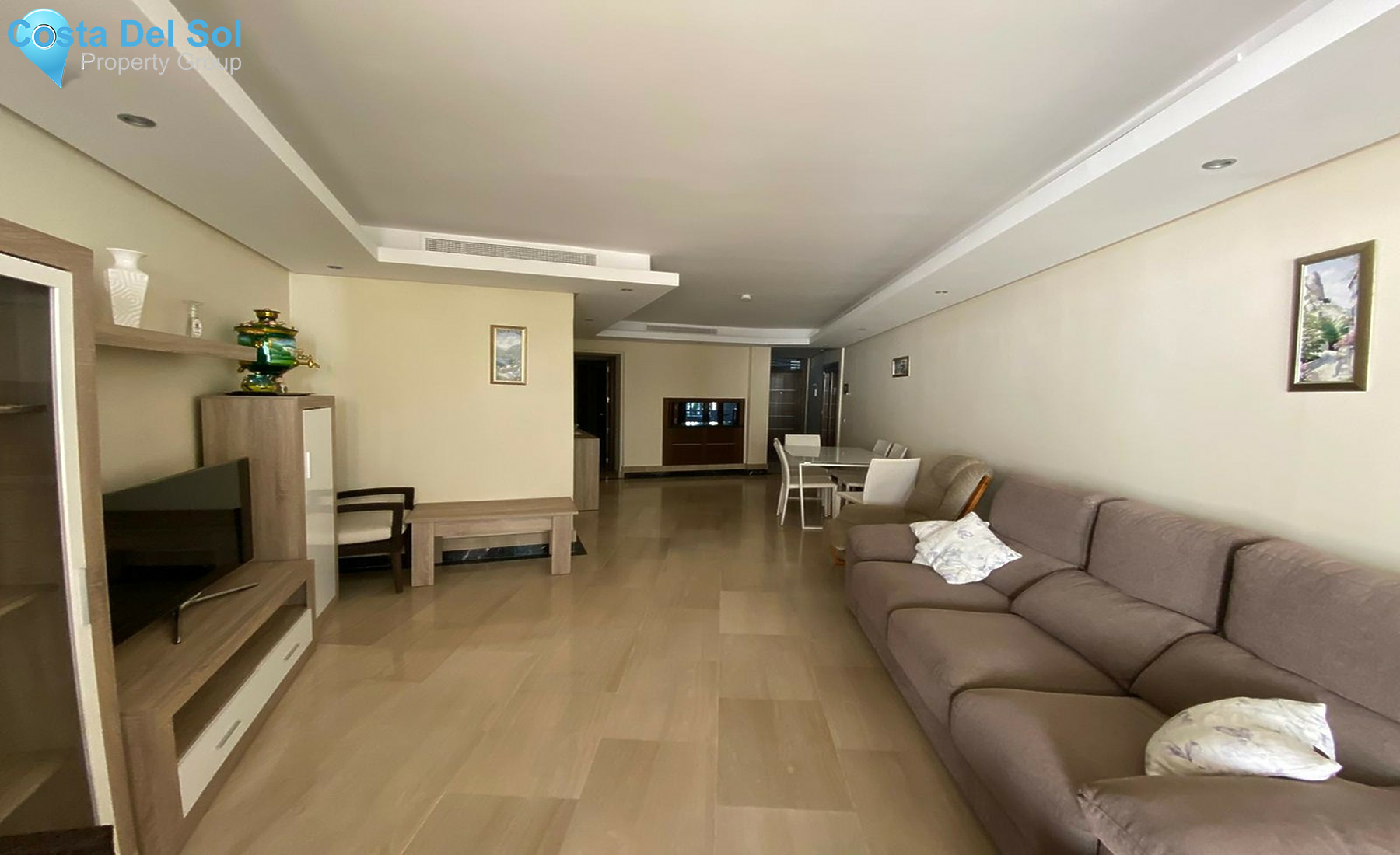 Ground Floor Apartment in Estepona-1243827
