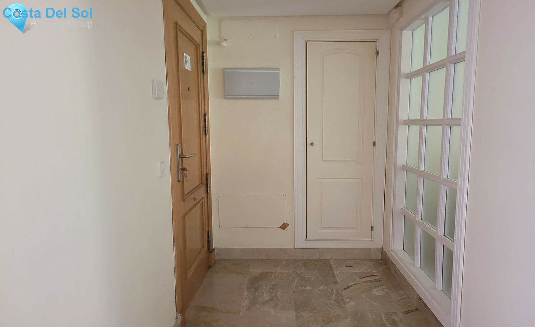 Ground Floor Apartment in Estepona-1244375