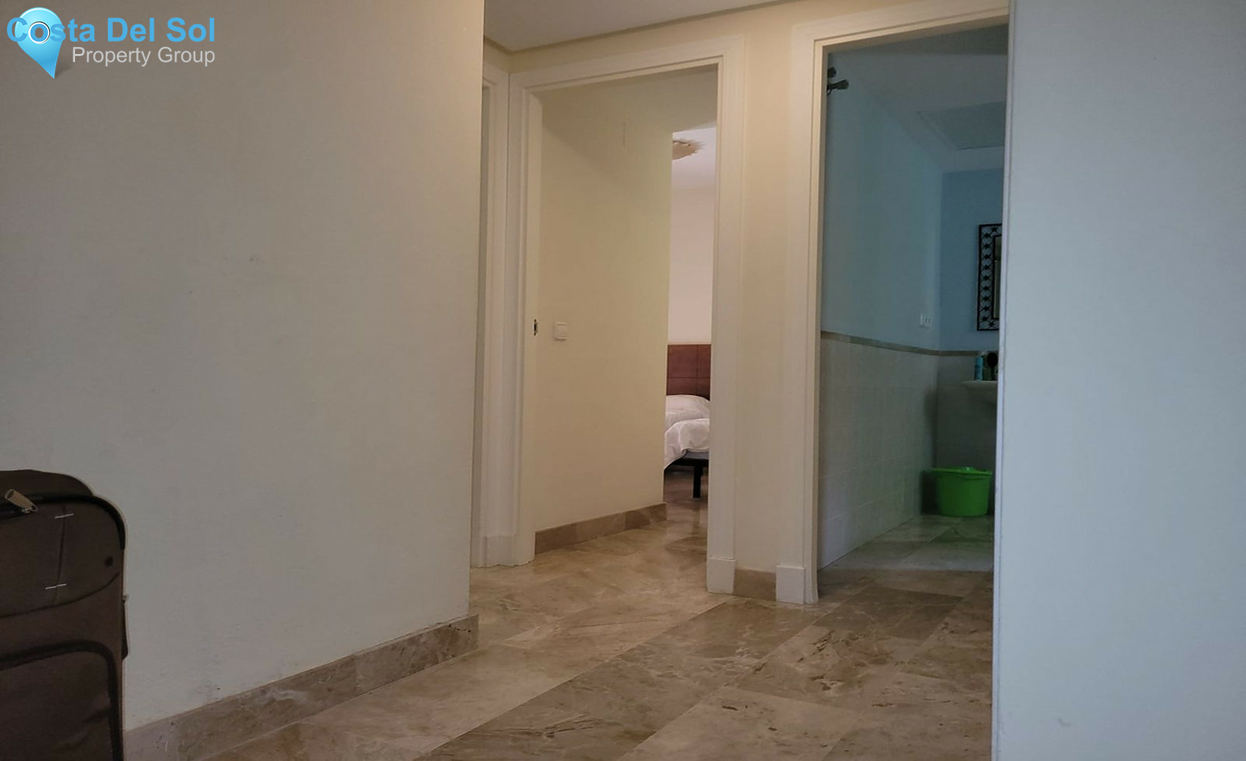 Ground Floor Apartment in Estepona-1244369