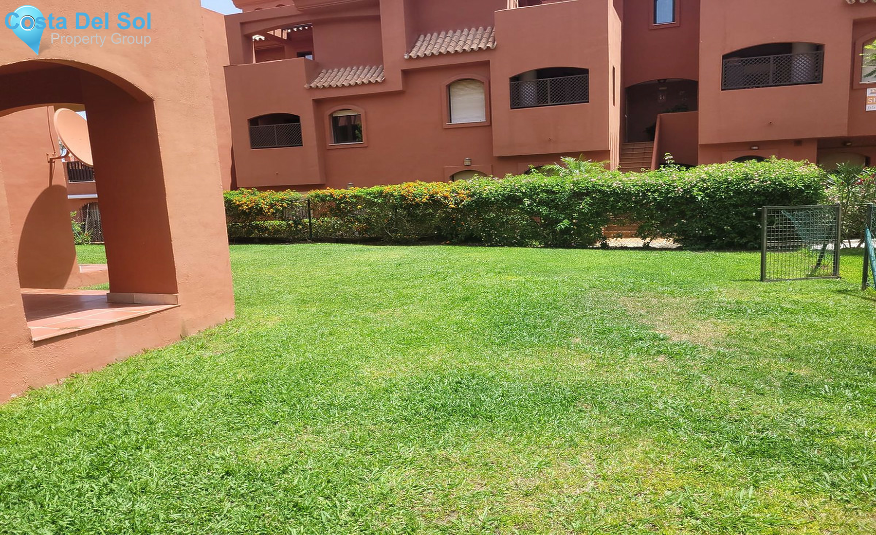 Ground Floor Apartment in Estepona-1244370