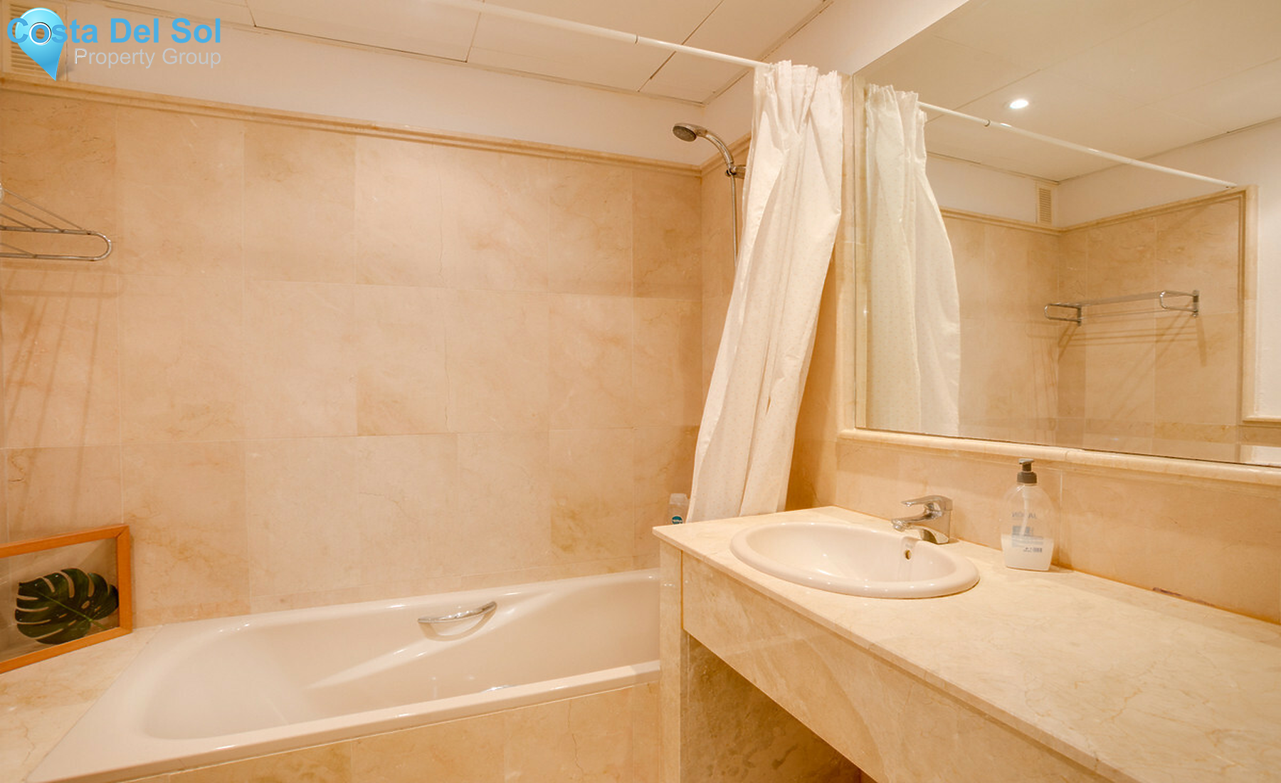 Ground Floor Apartment in Estepona-1247629
