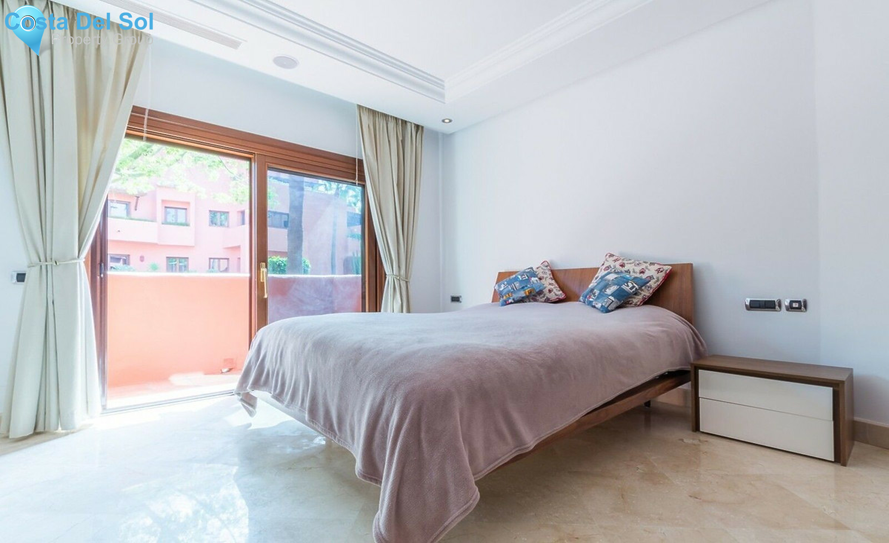 Ground Floor Apartment in Estepona-1266439