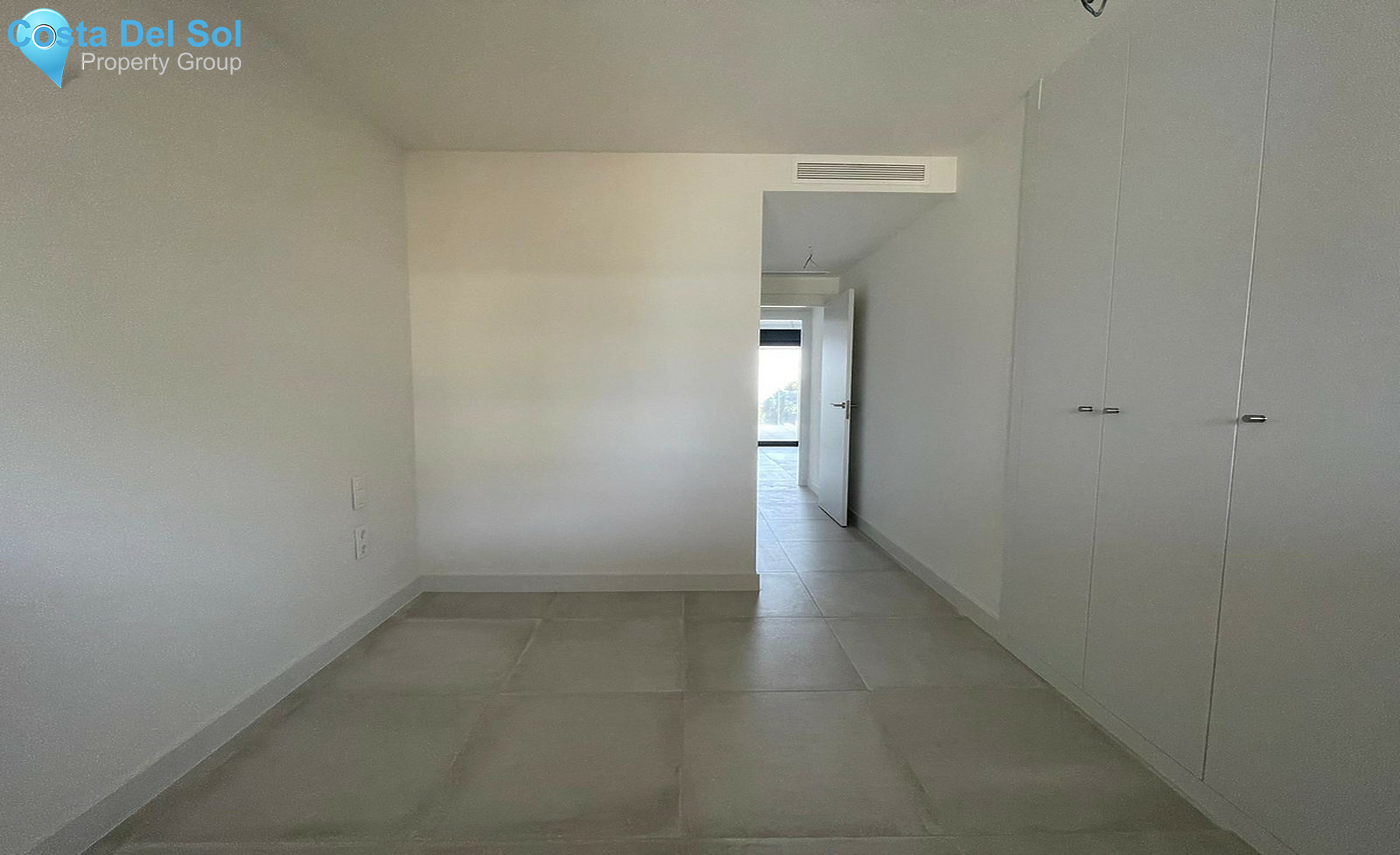 Ground Floor Apartment in Estepona-1273853