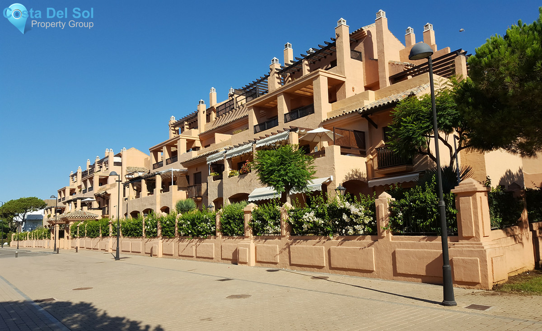 Ground Floor Apartment in Estepona-1350780
