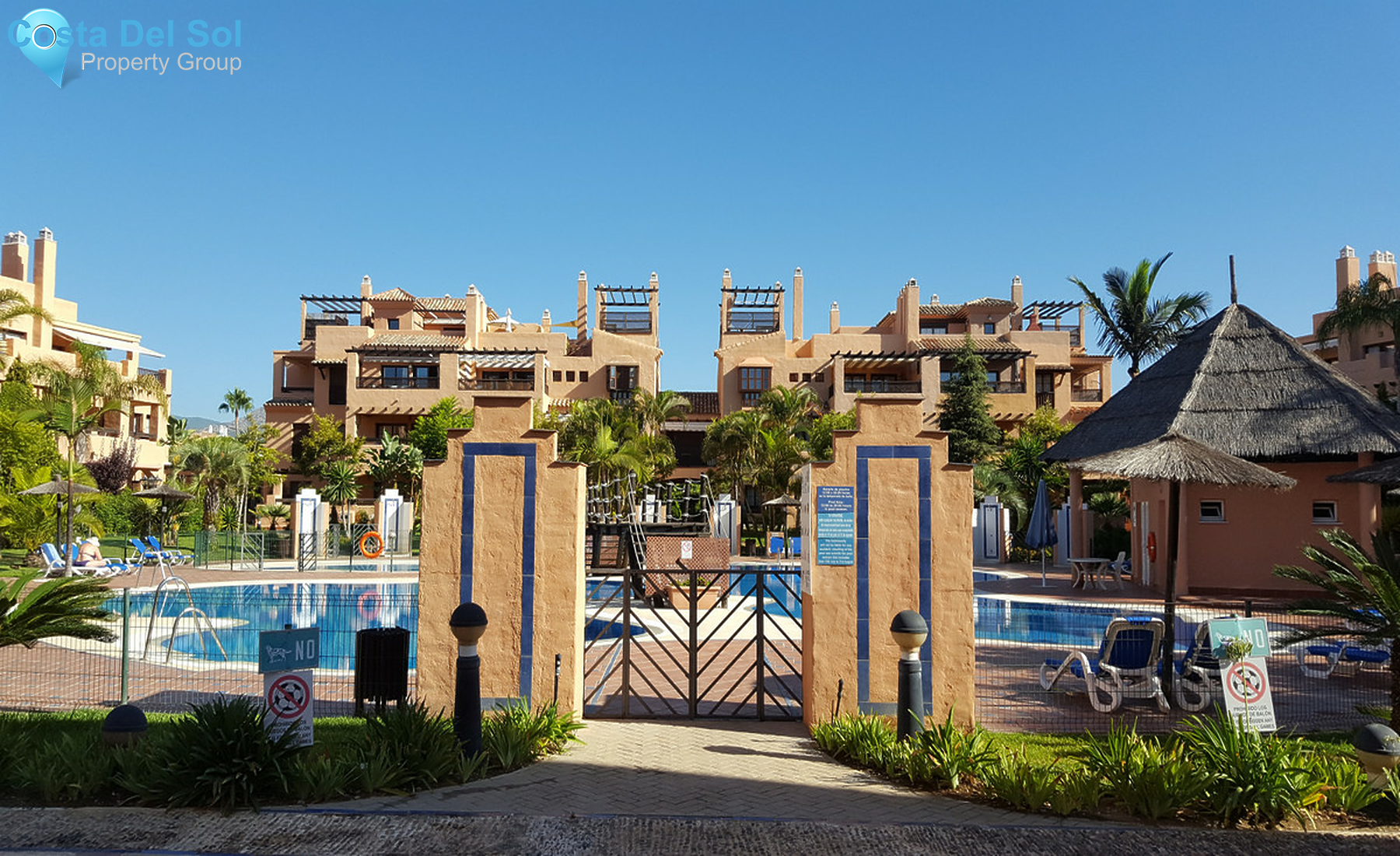 Ground Floor Apartment in Estepona-1350781