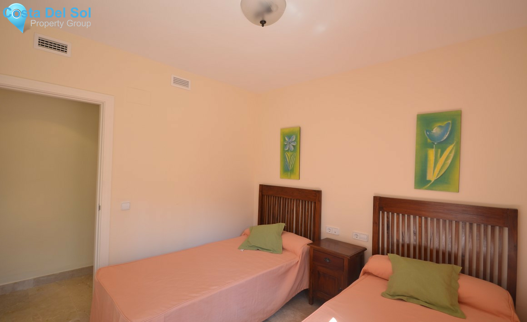 Ground Floor Apartment in Estepona-1355679