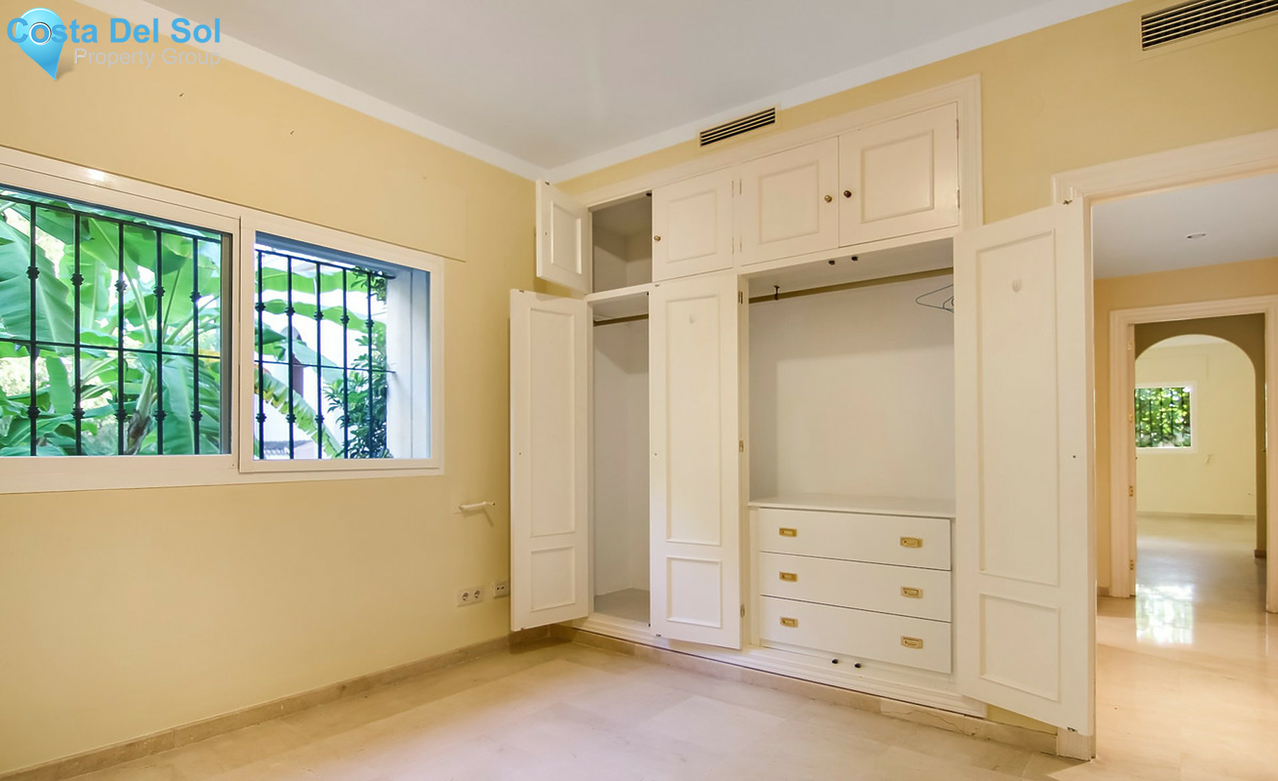 Ground Floor Apartment in Estepona-1381268