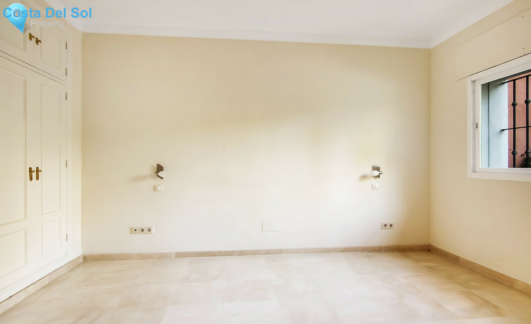 Ground Floor Apartment in Estepona-1381269