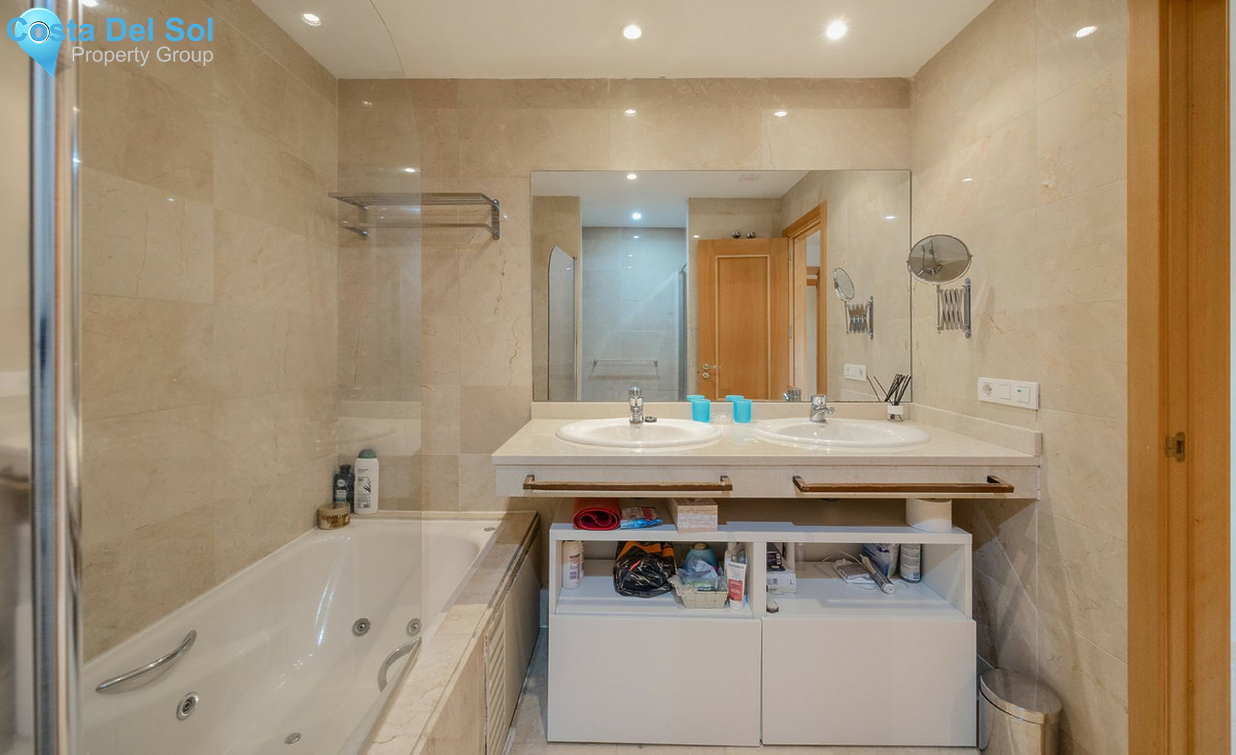 Ground Floor Apartment in Estepona-1401935