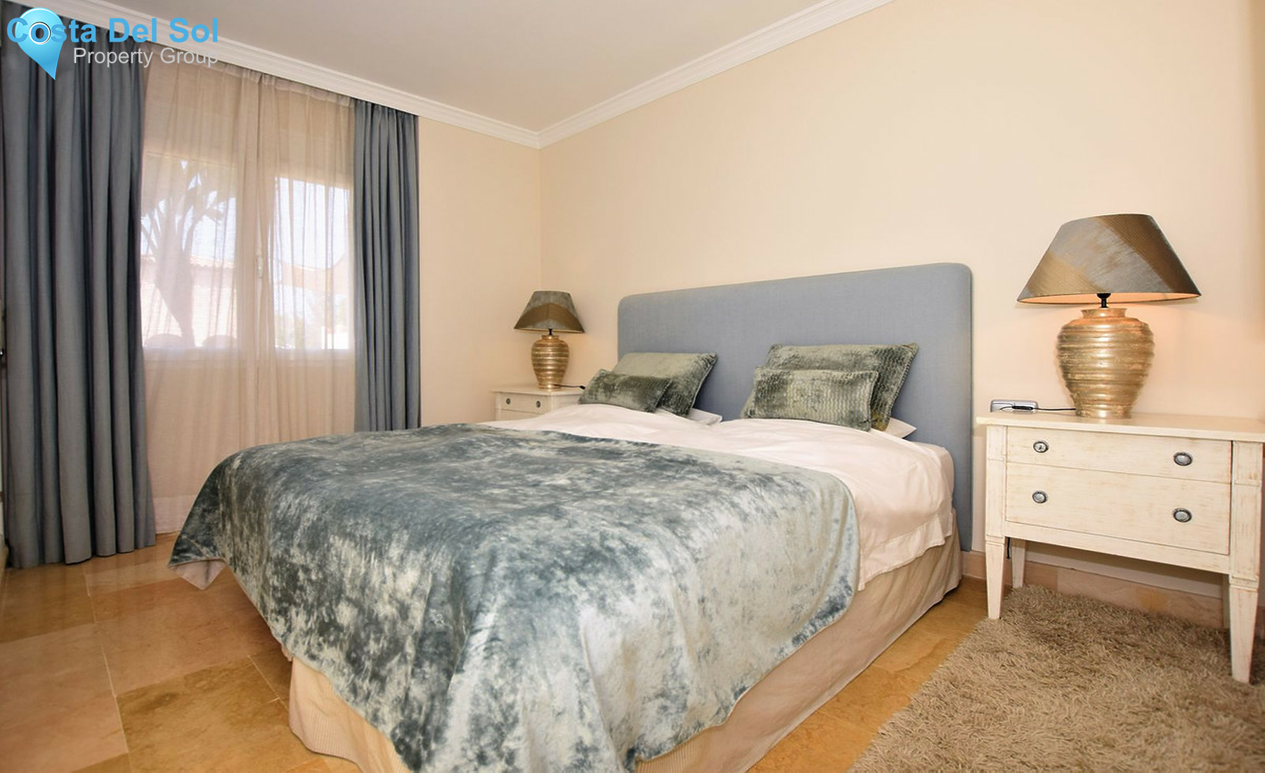 Ground Floor Apartment in Estepona-1410244